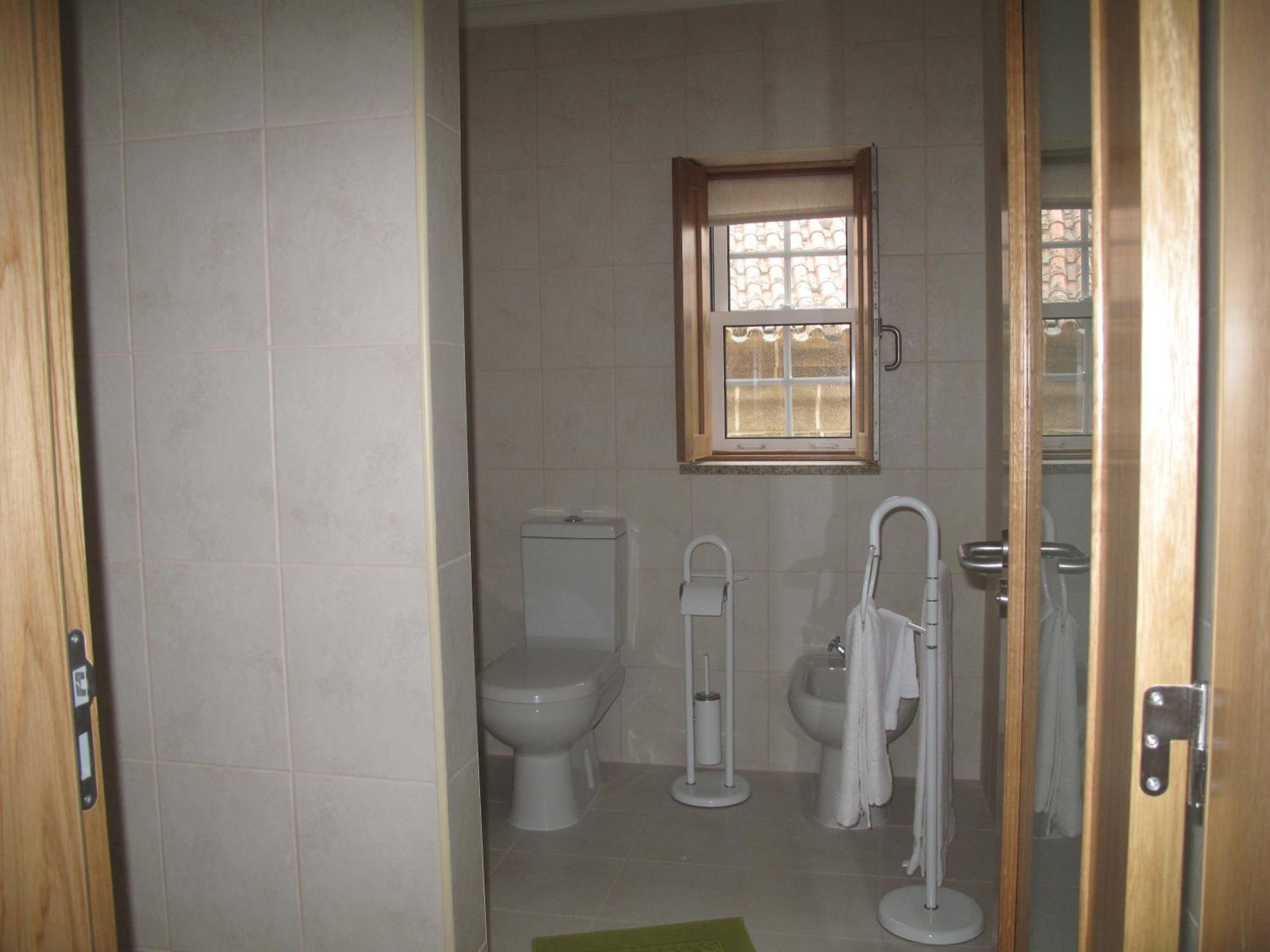 Deluxe Double Room with Shower - Photo 2