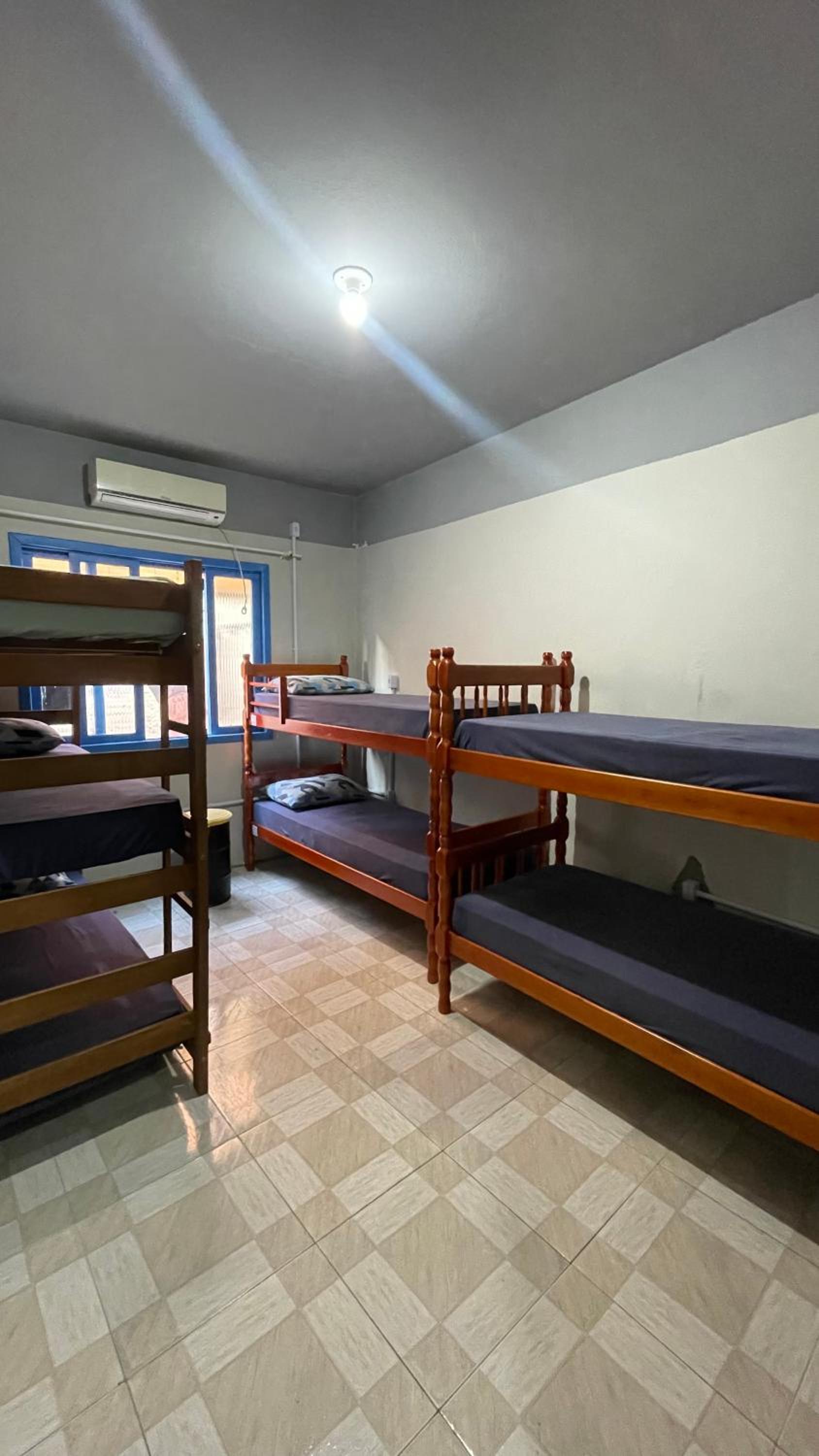Bed in 8-Bed Dormitory Room photo 1