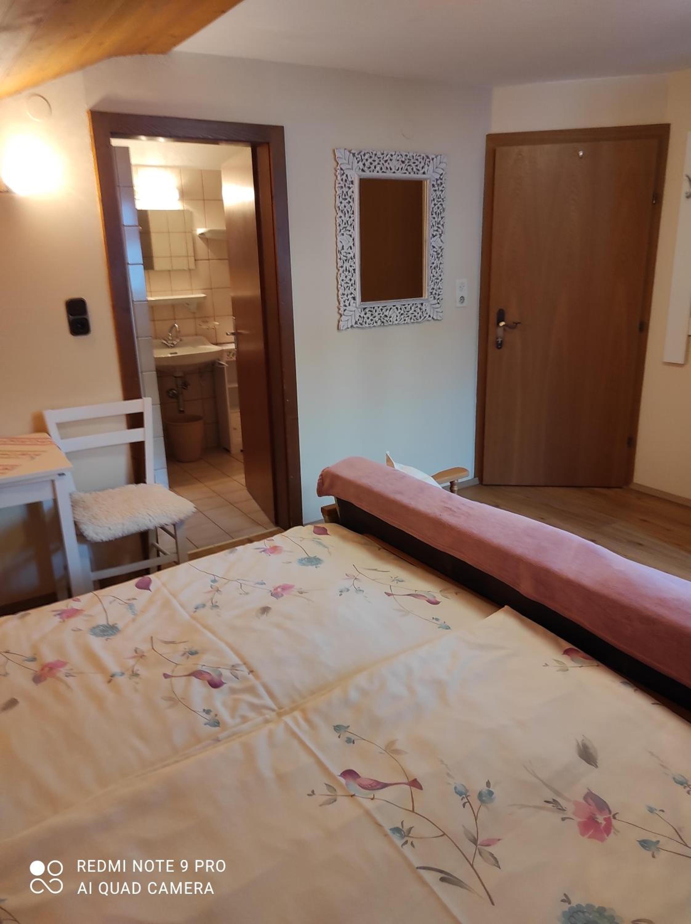 Two-Bedroom Apartment with Bath photo 2