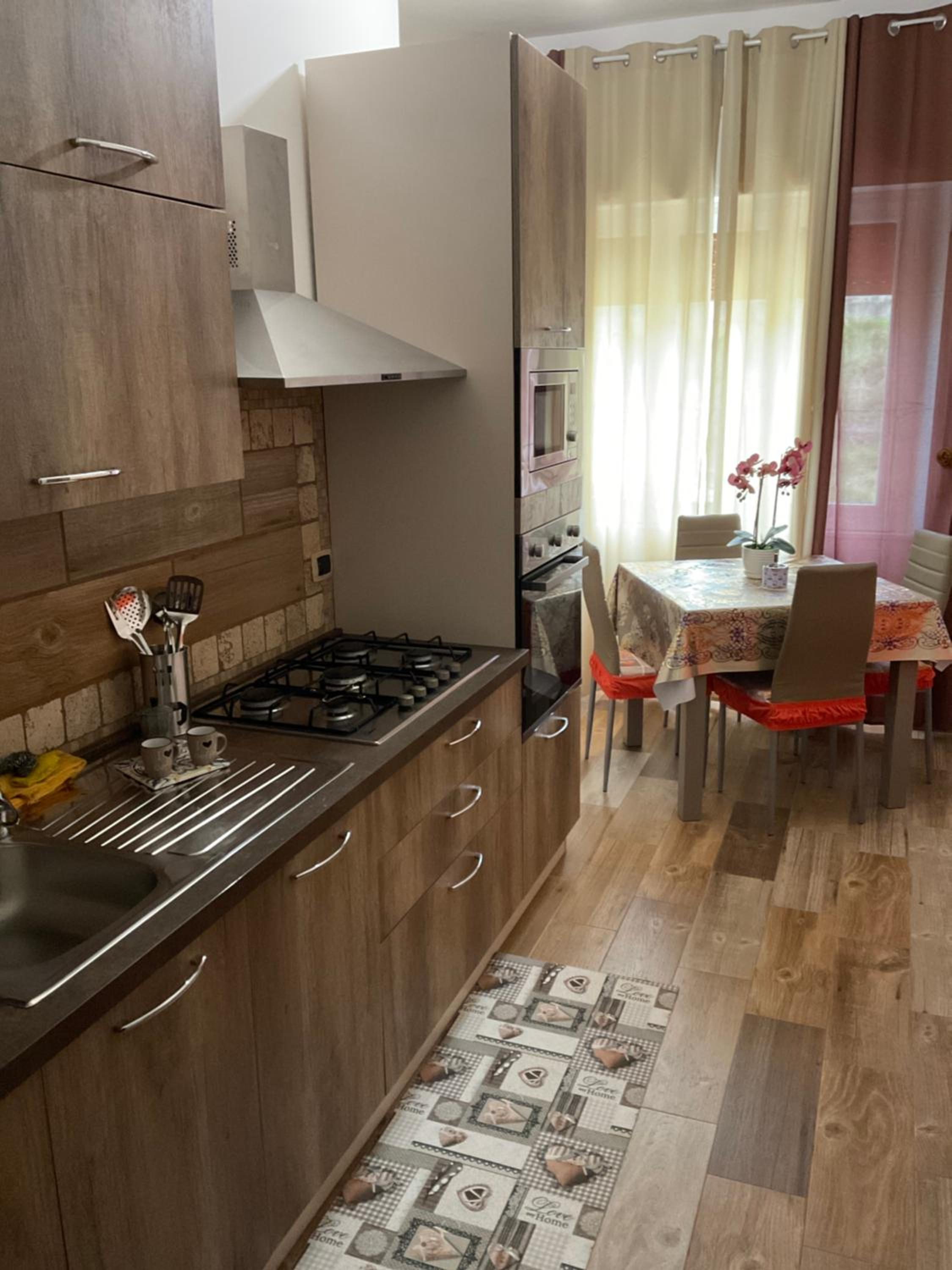 Large Double Room - Photo 18