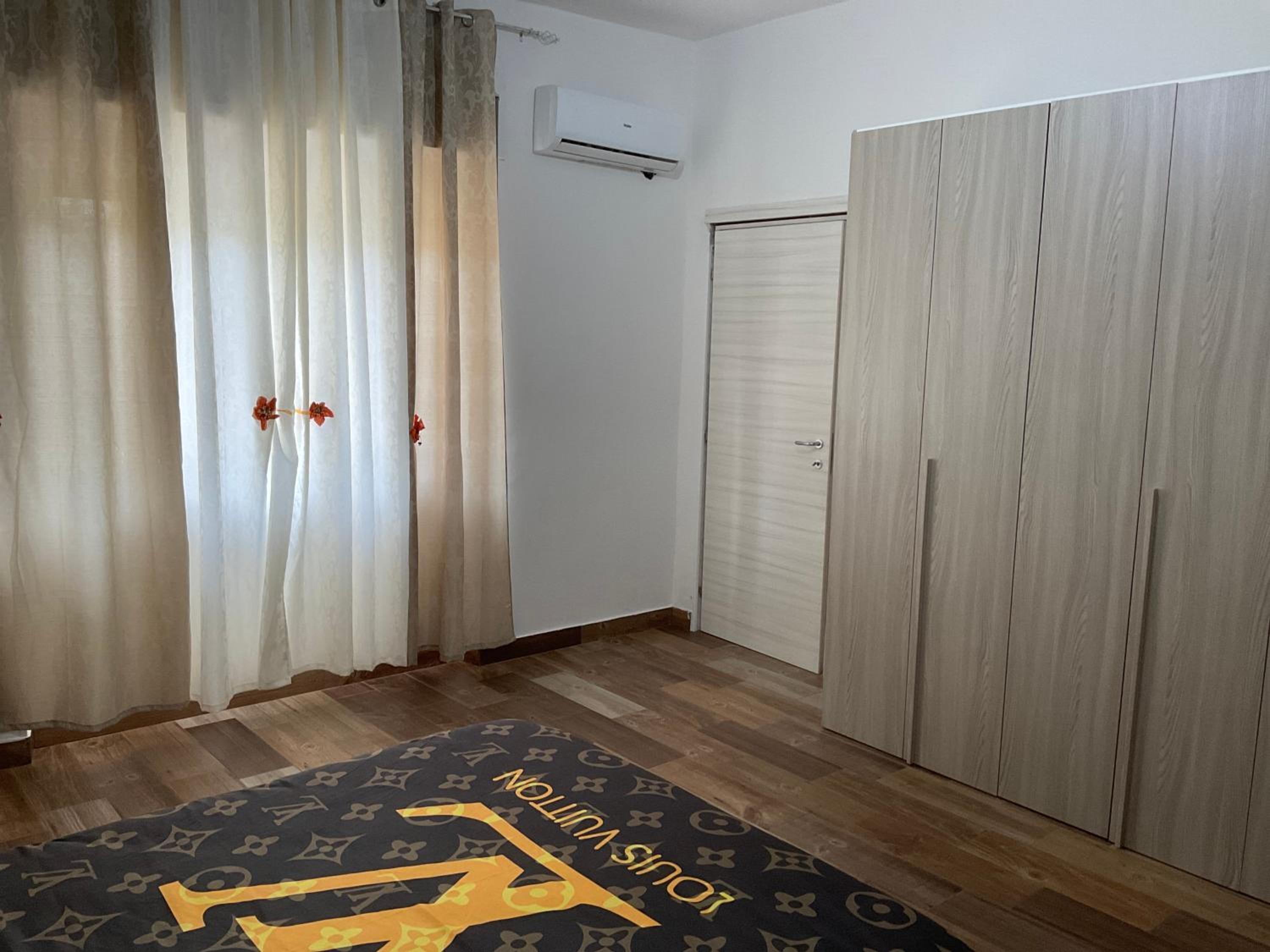 Large Double Room - Photo 27