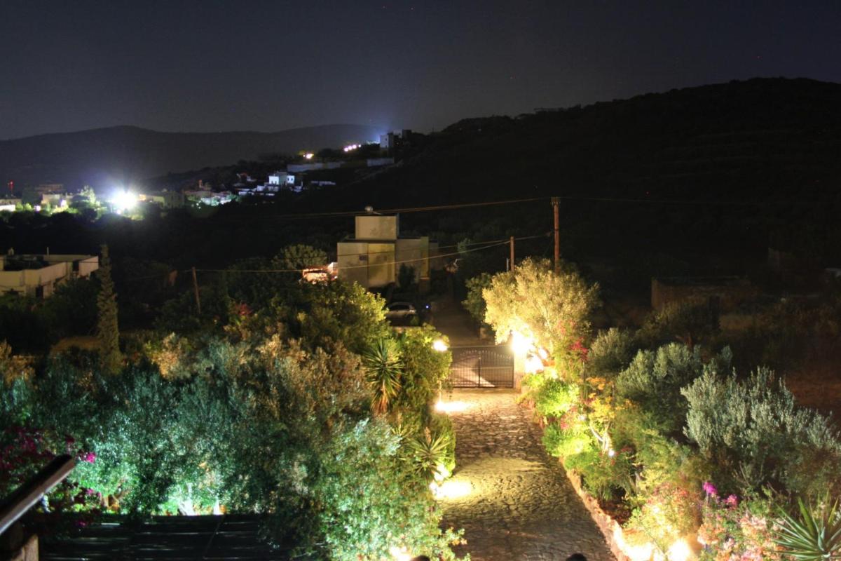 Villa photo 3
