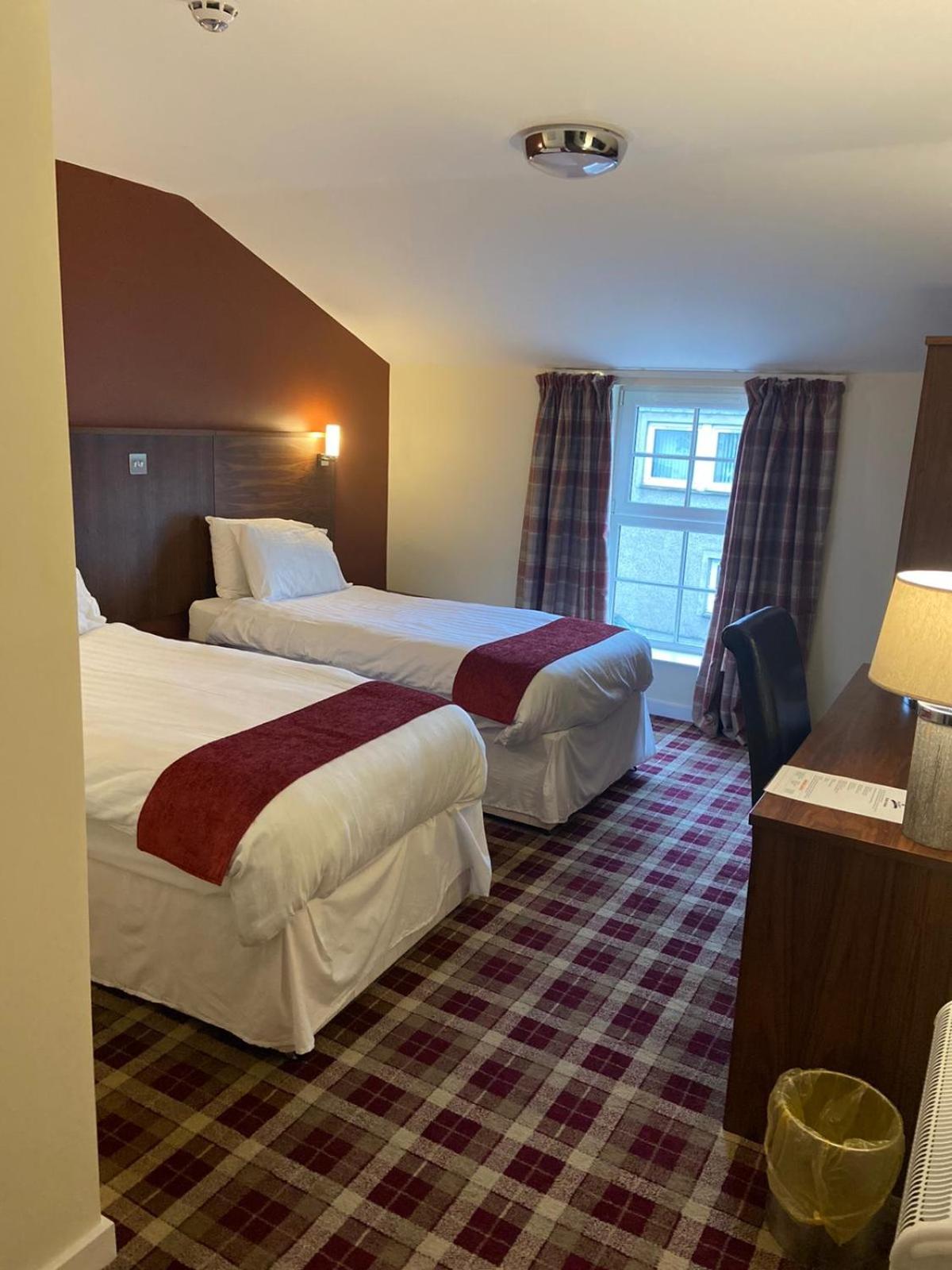 Deluxe Twin Room - Photo 3