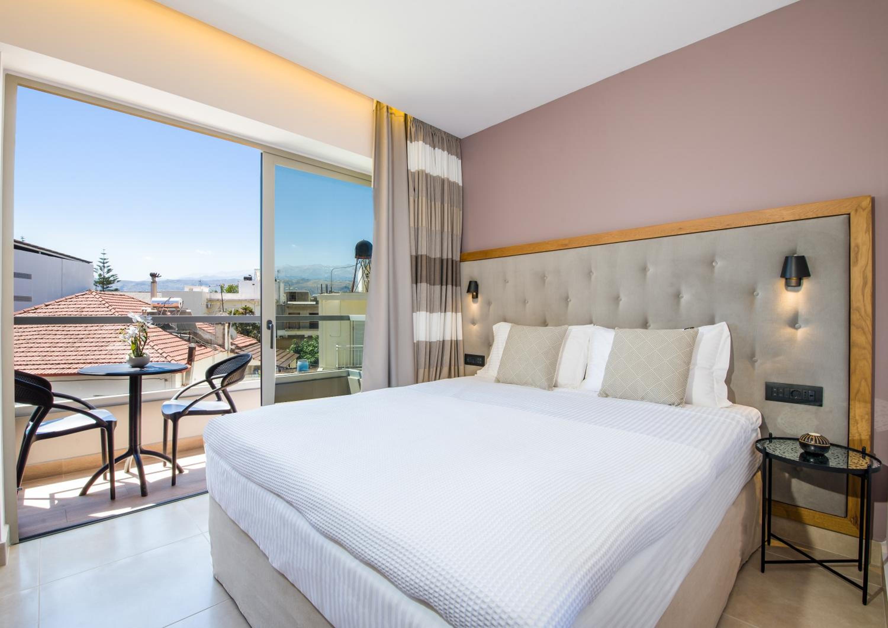 Standard Double Room - Photo 2