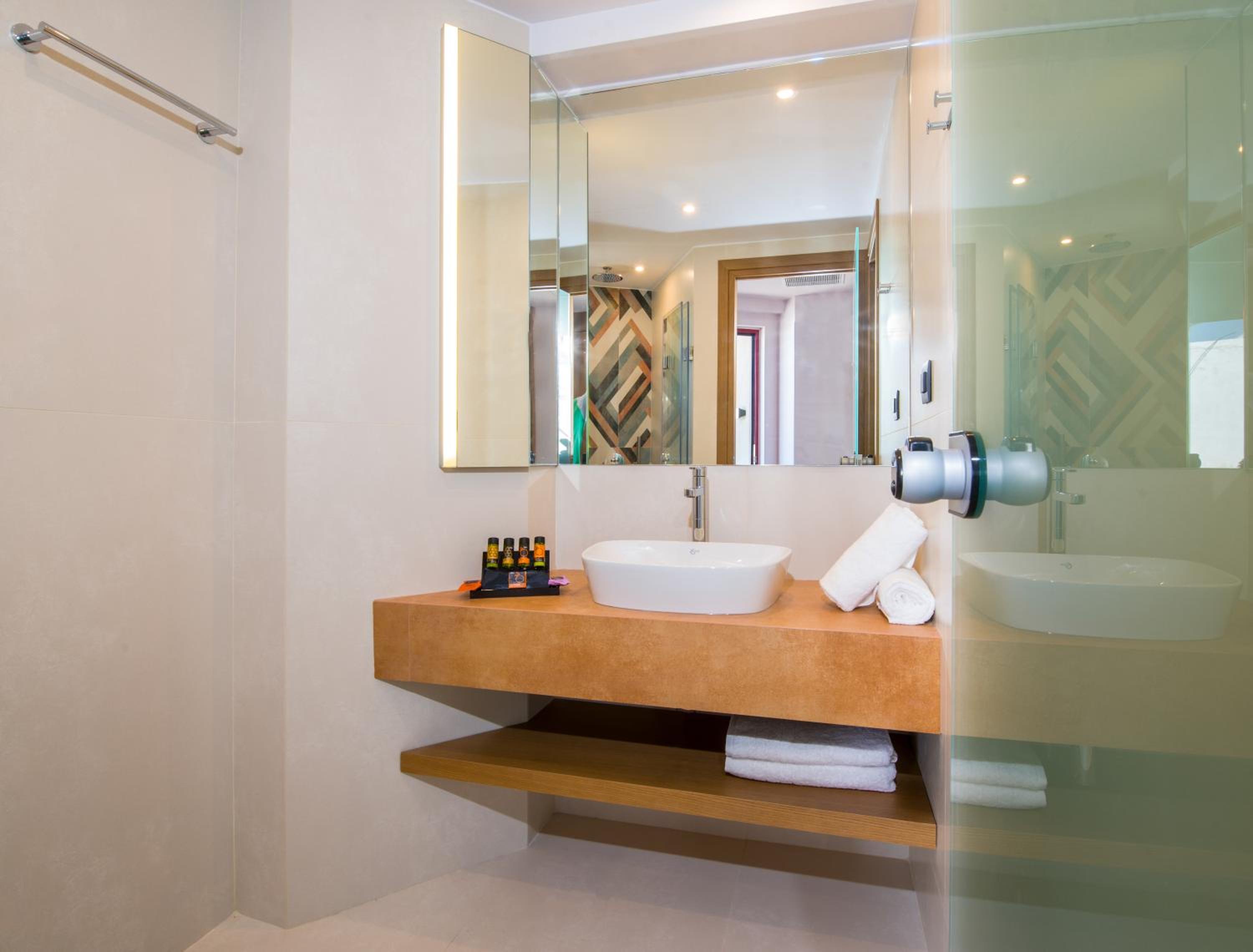 Family Suite - Photo 8