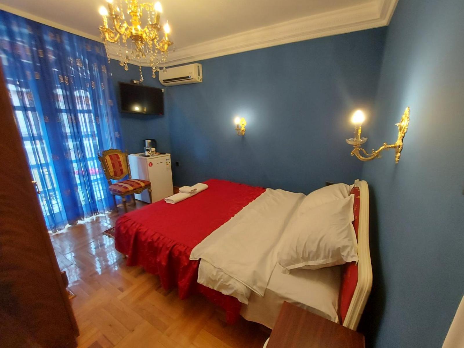 Deluxe Double Room with Shower photo 2