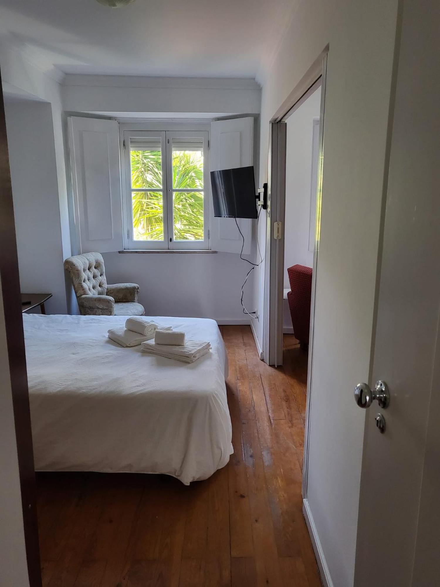 Two-Bedroom Apartment - Photo 19
