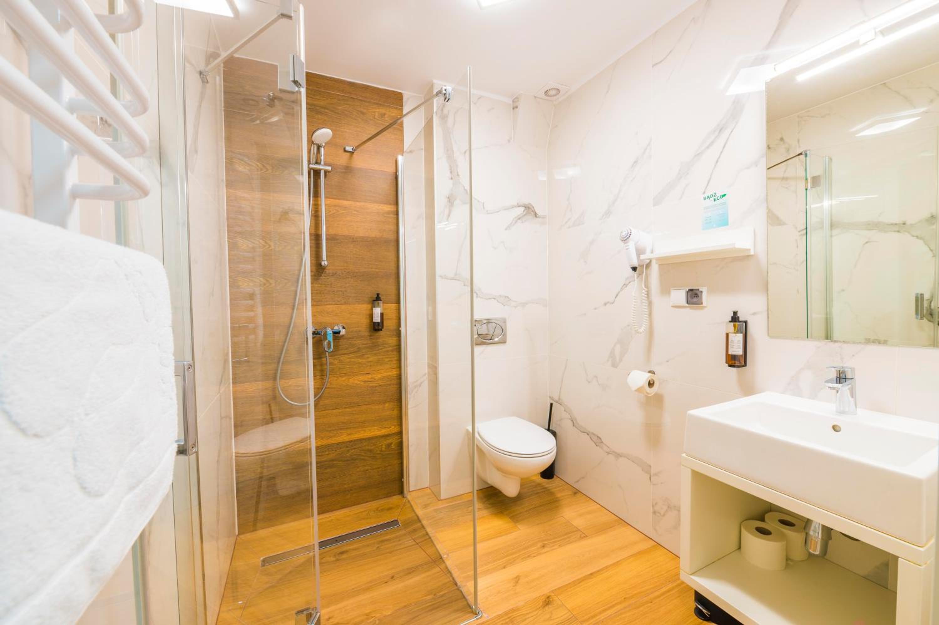 Deluxe Triple Room - Photo 7