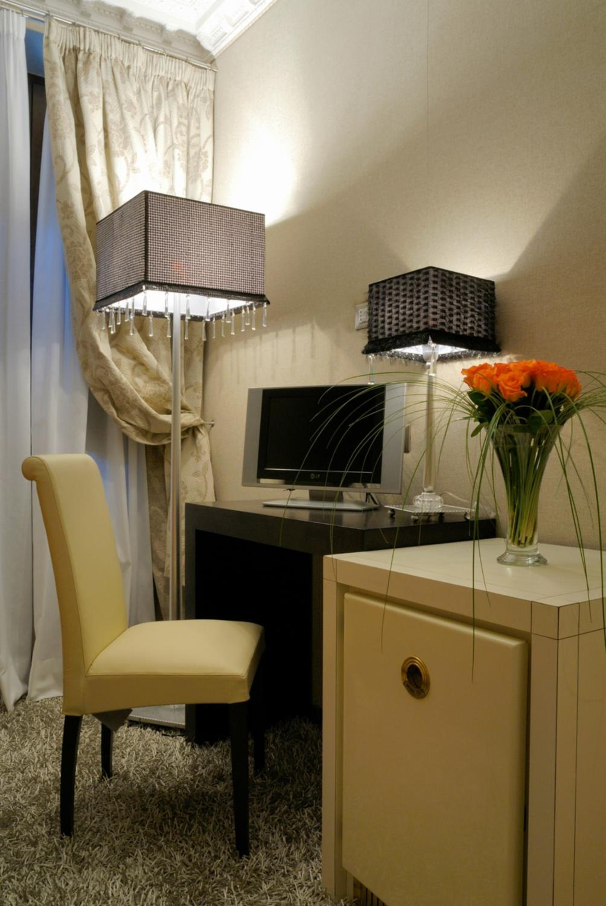 Superior Triple Room thumbnail 5