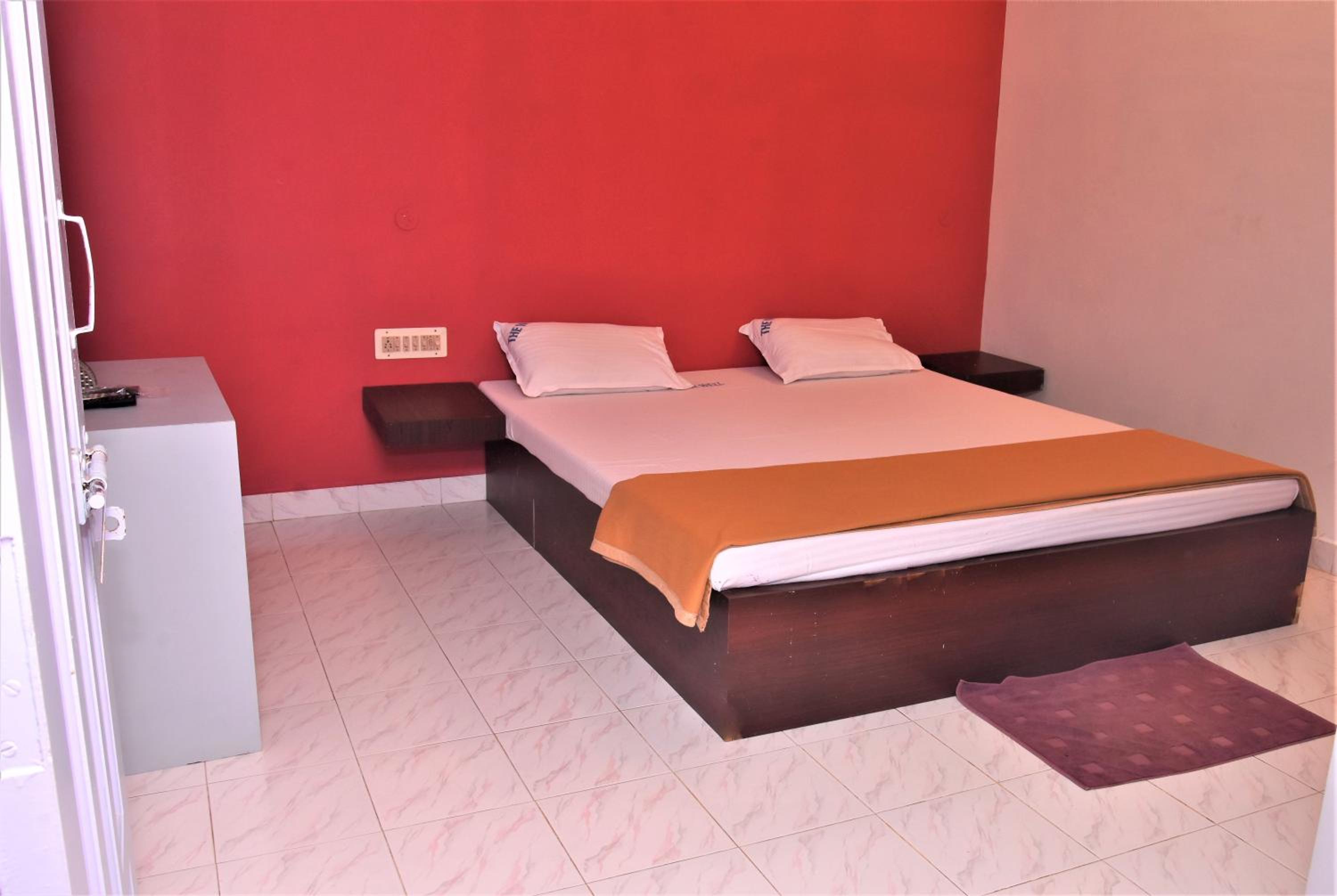 Large Double Room photo 2