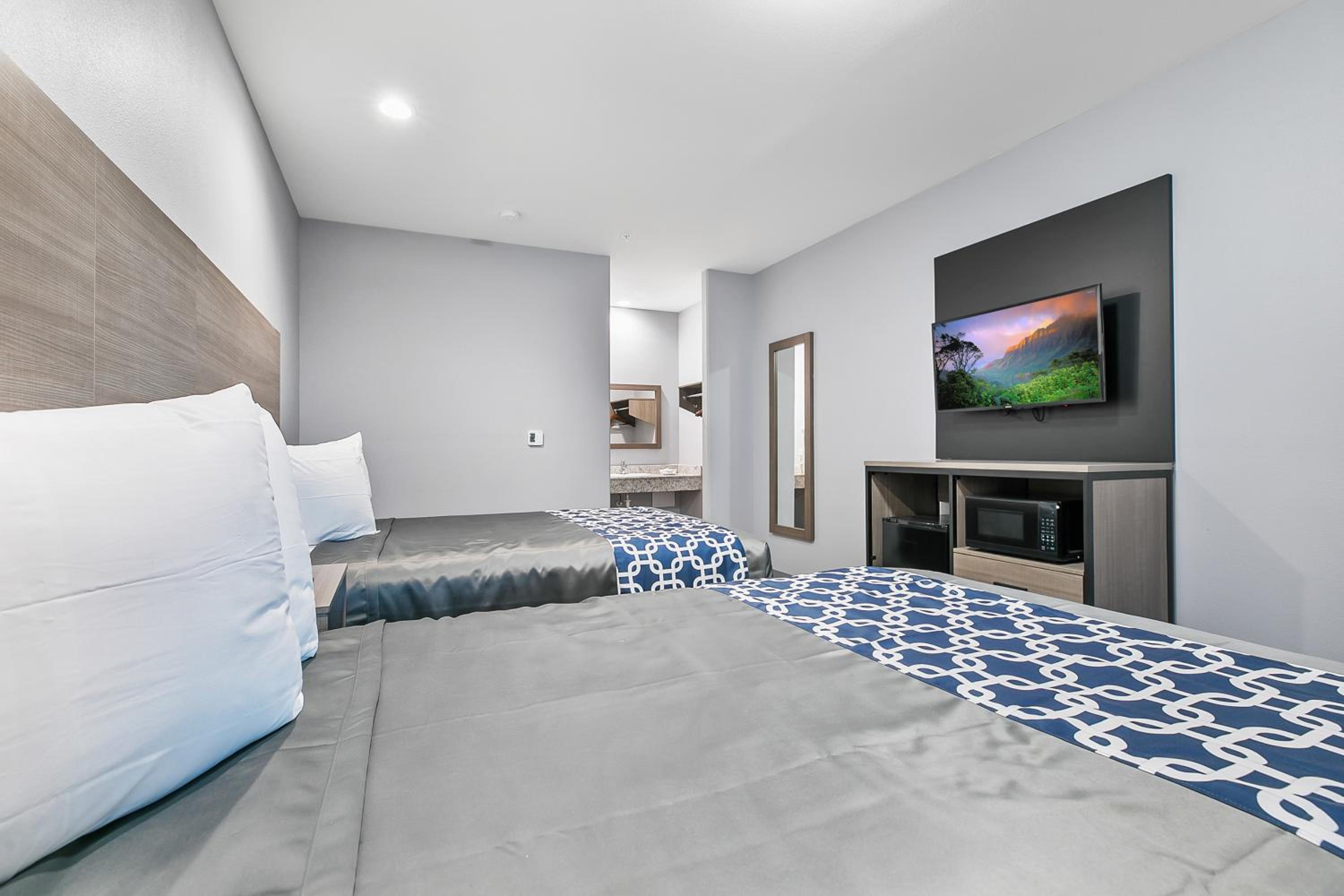 Standard Double Room with Pool View - Photo 2