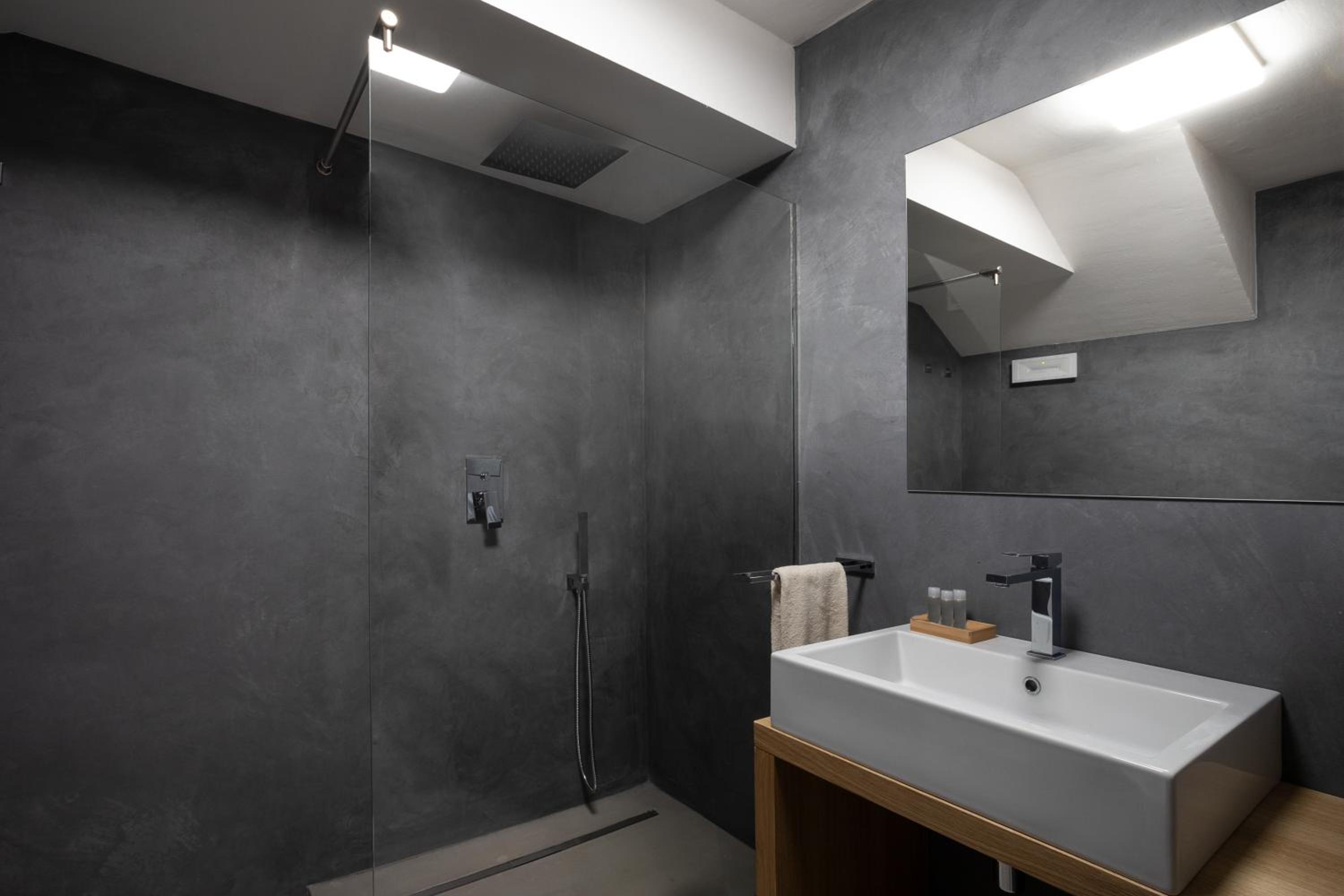 Double Room with Private Bathroom - Photo 7
