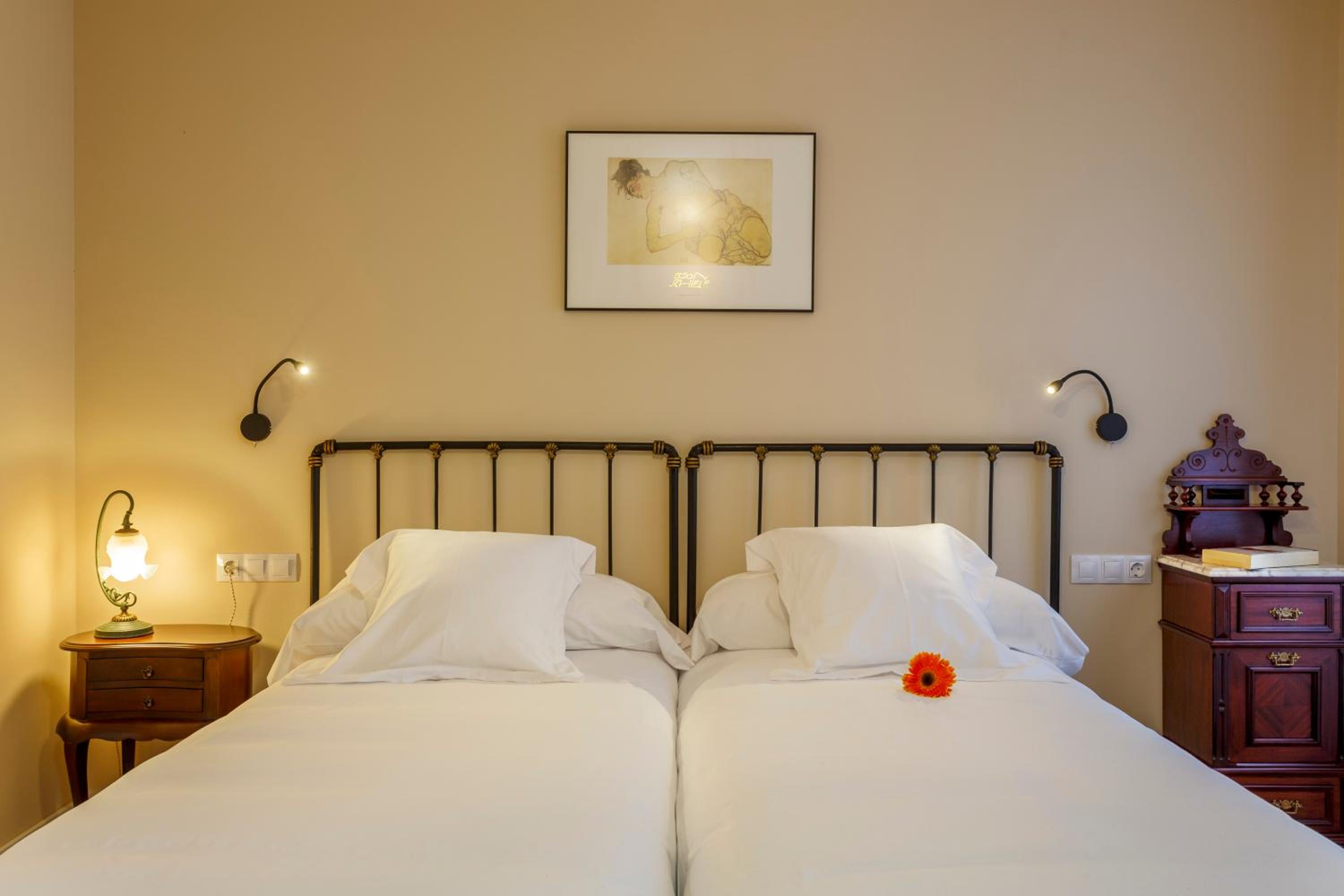 Double Room with Two Double Beds photo 3