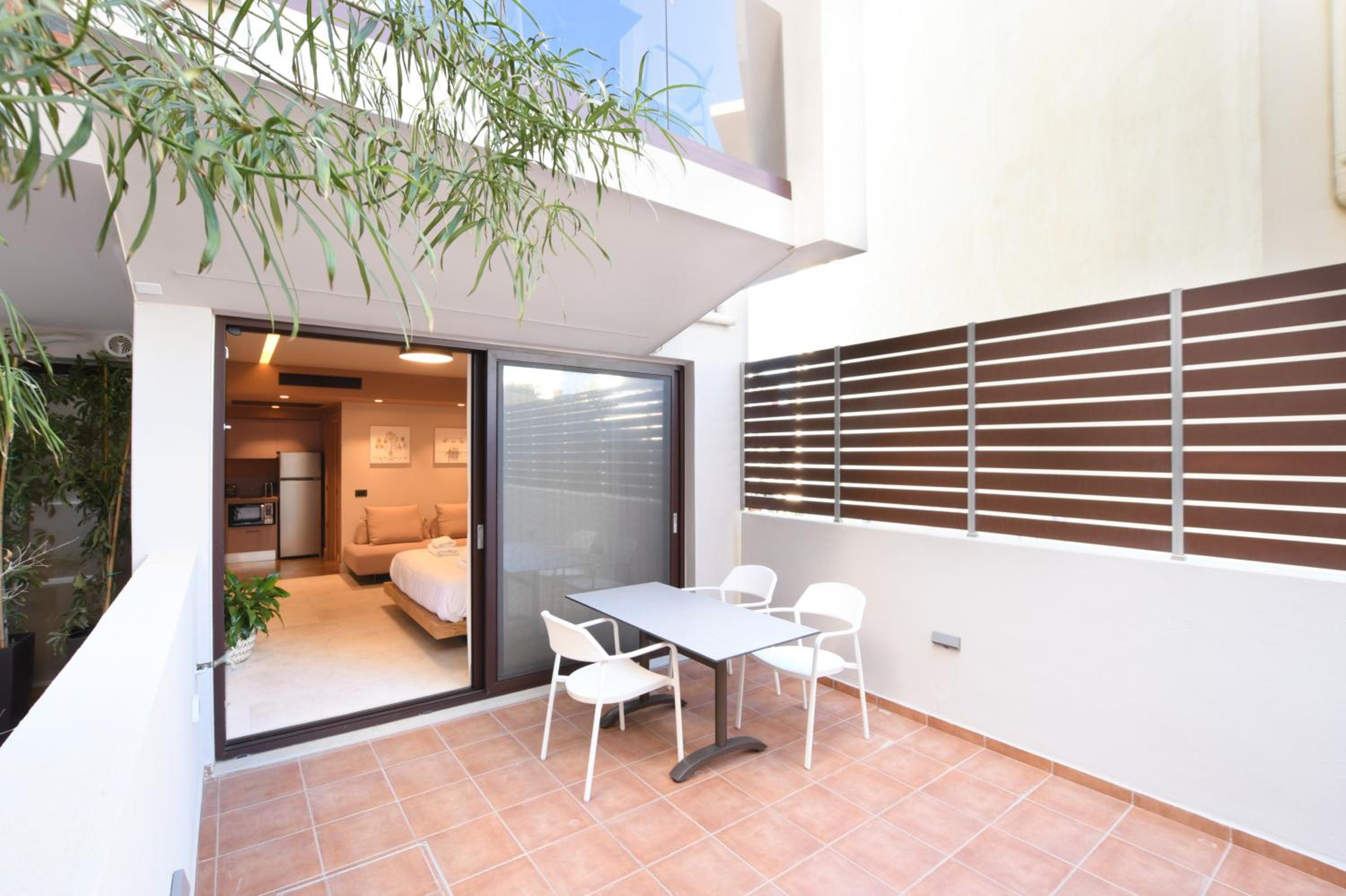 Courtyard Triple Studio photo 2