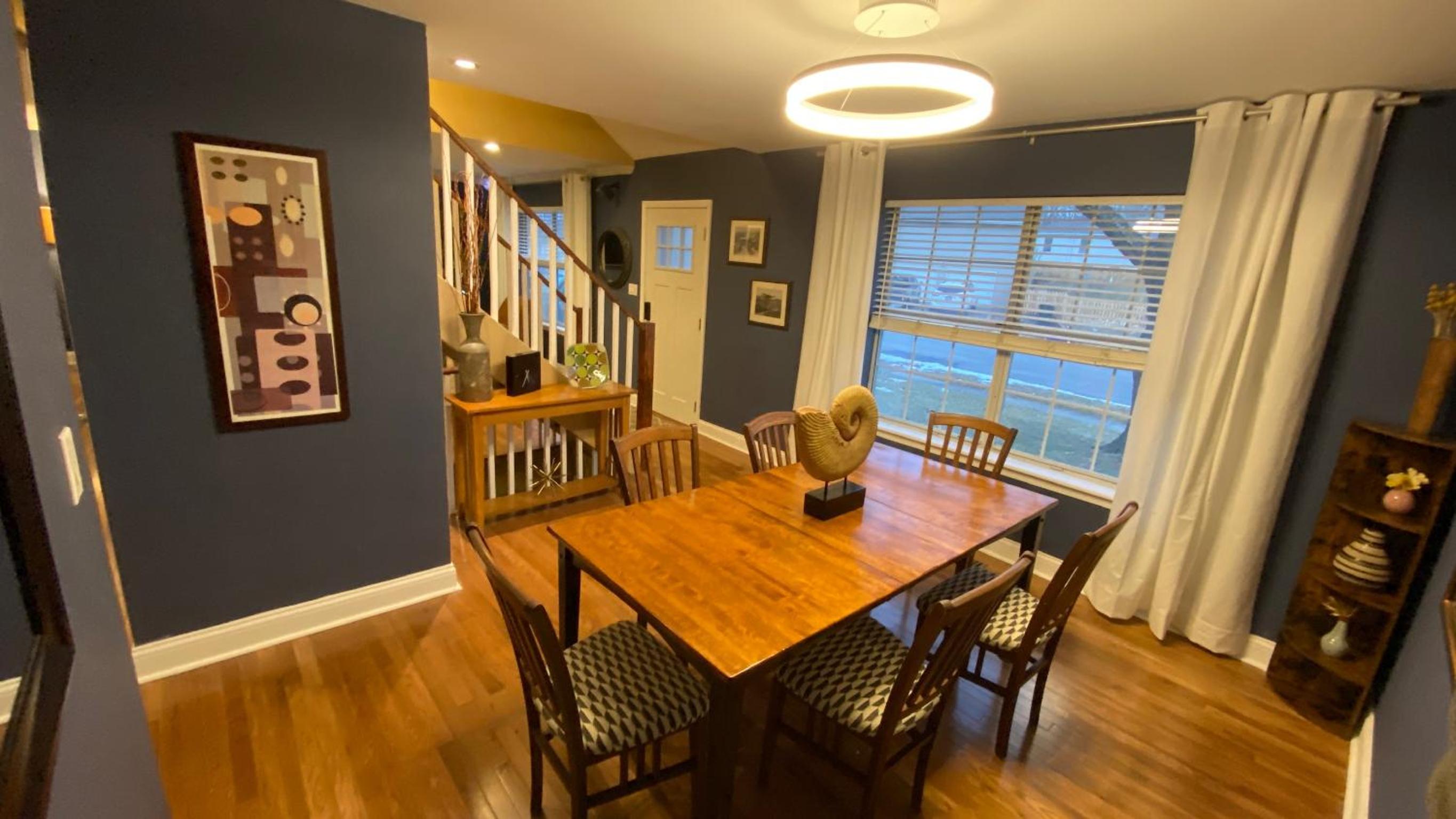 Three-Bedroom House - Photo 31