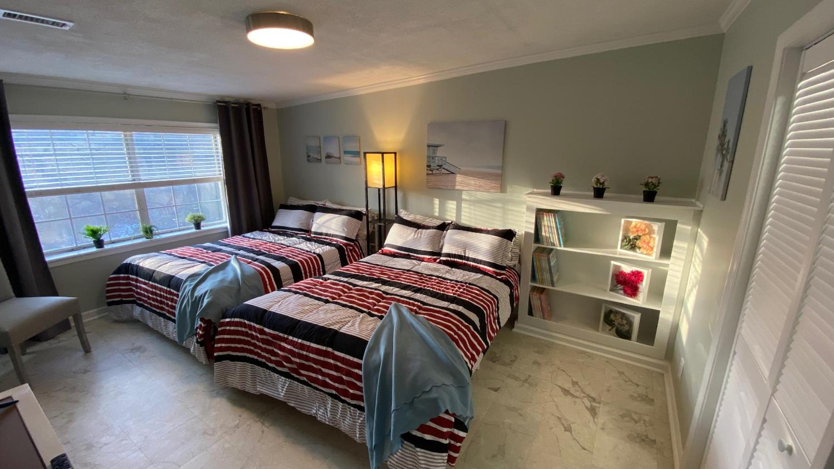 Three-Bedroom House - Photo 17