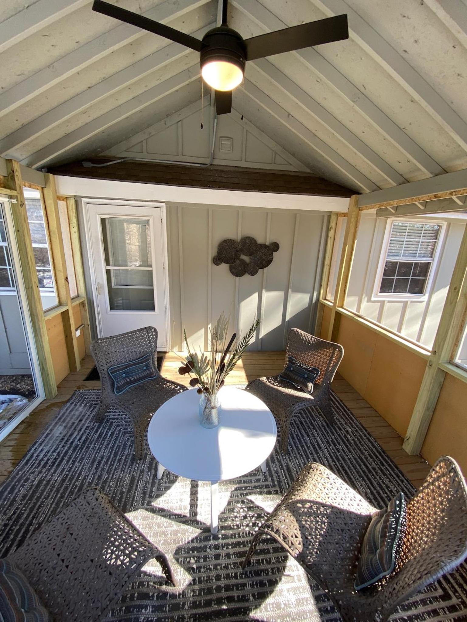 Three-Bedroom House - Photo 8