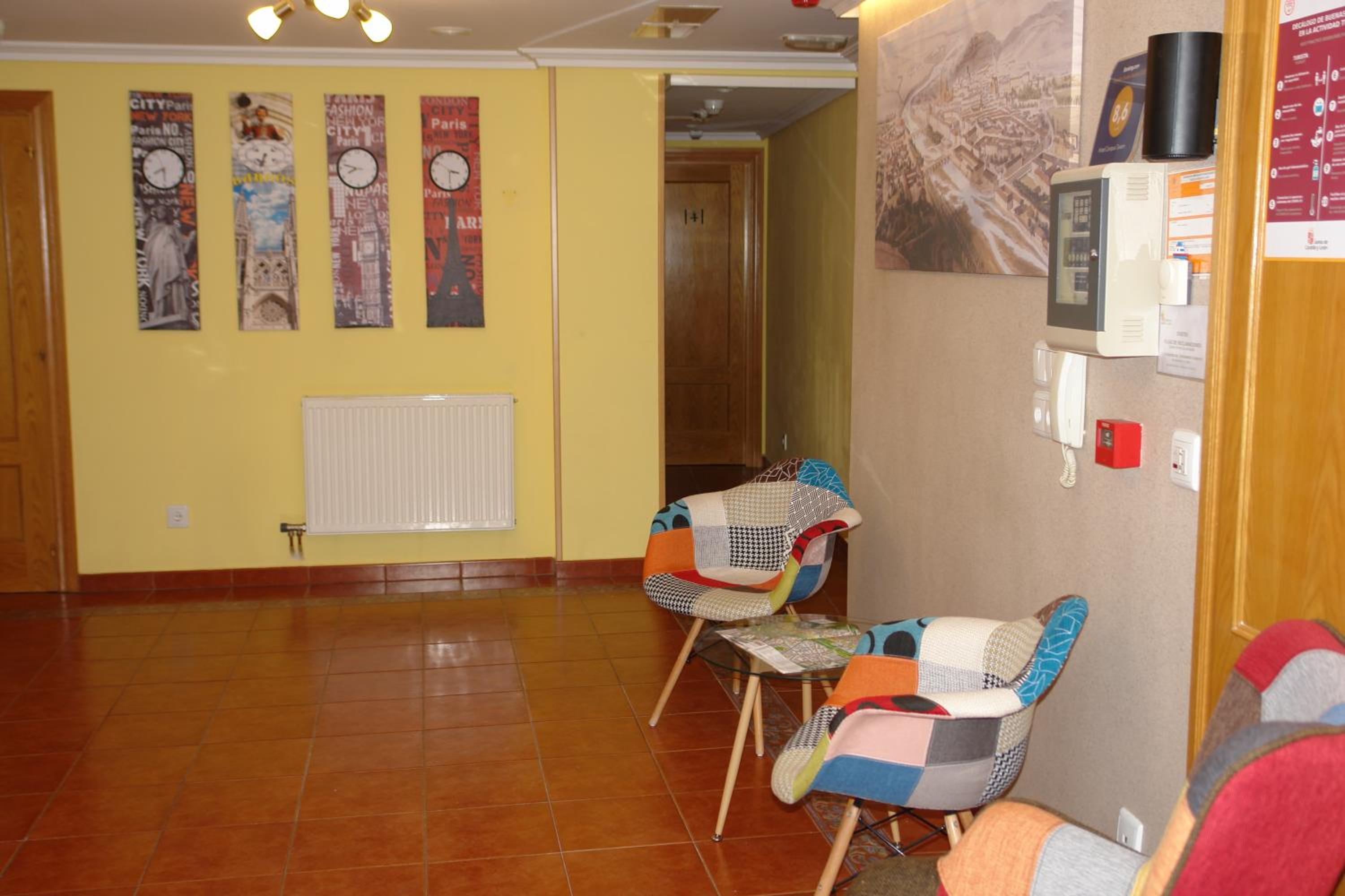 Double Room - Photo 25