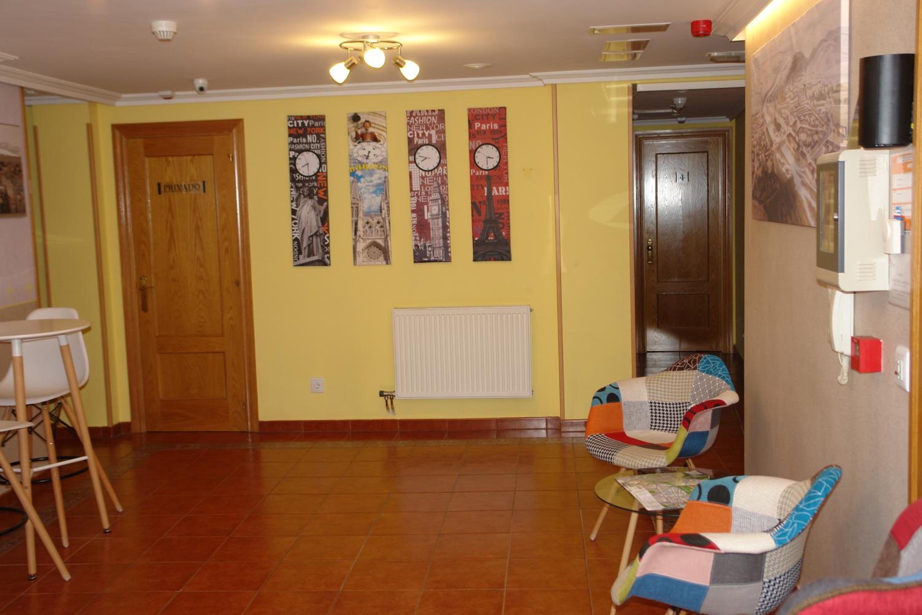 Double Room - Photo 24