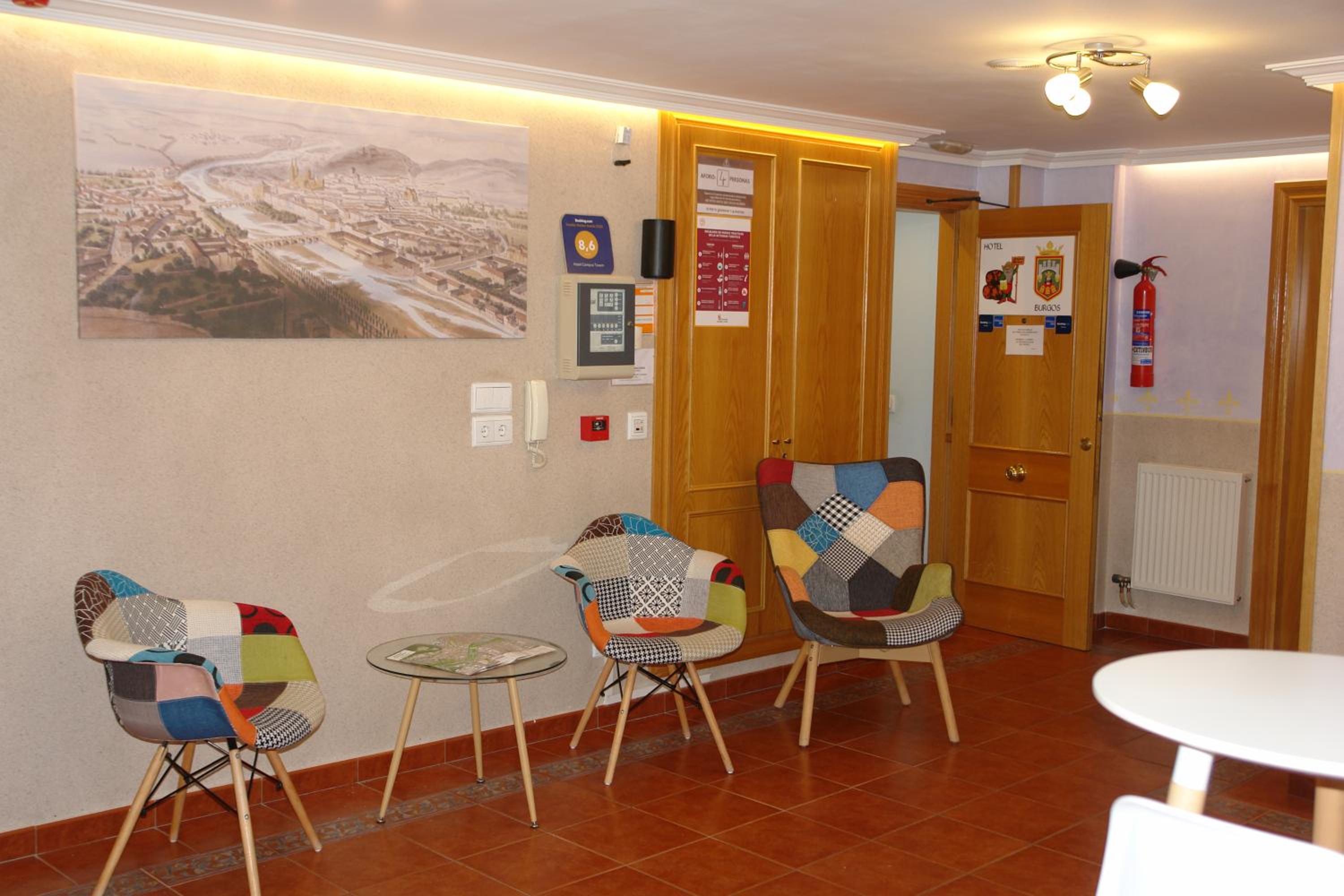 Double Room - Photo 23