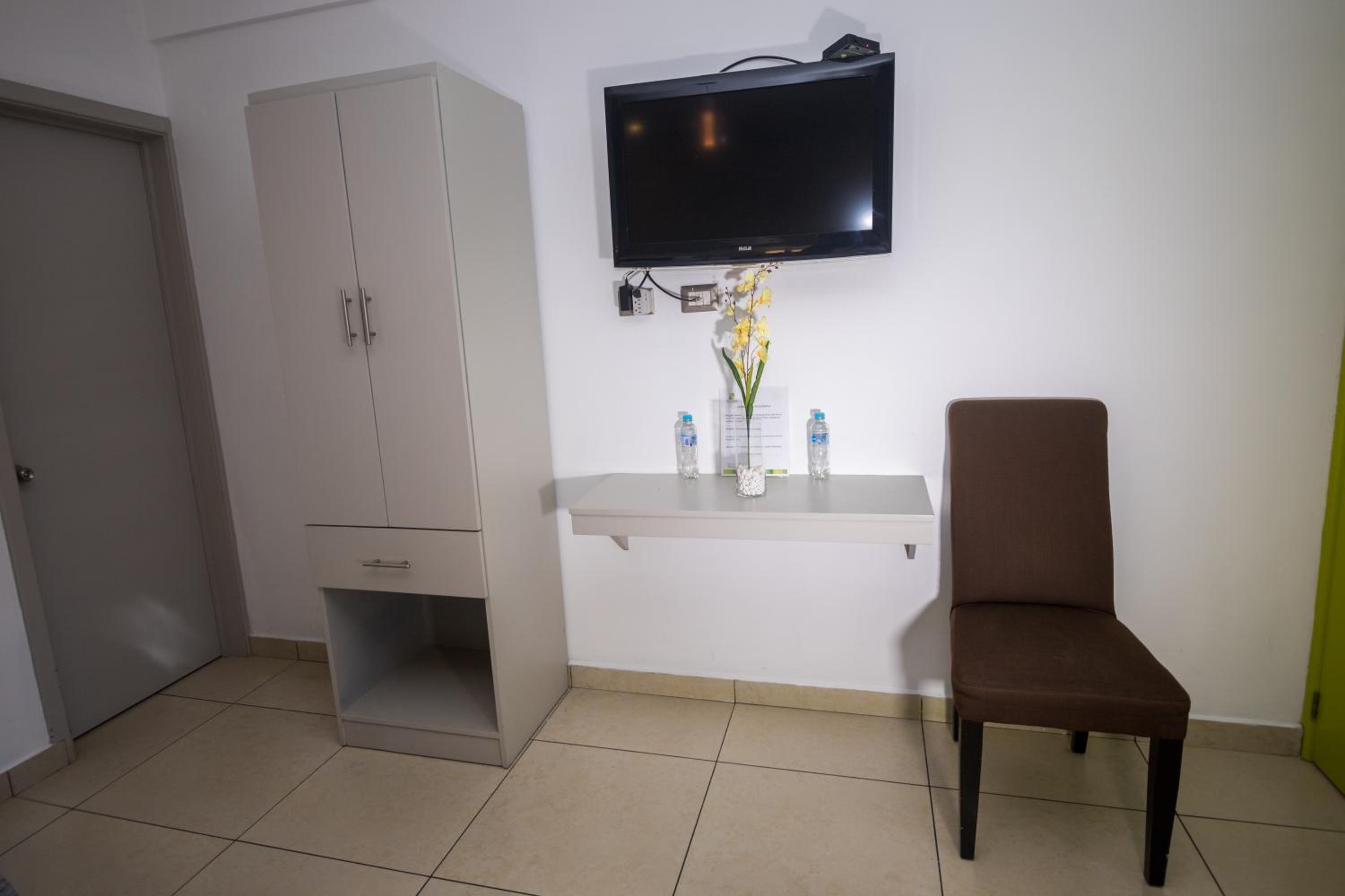 Standard Double or Twin Room photo 3