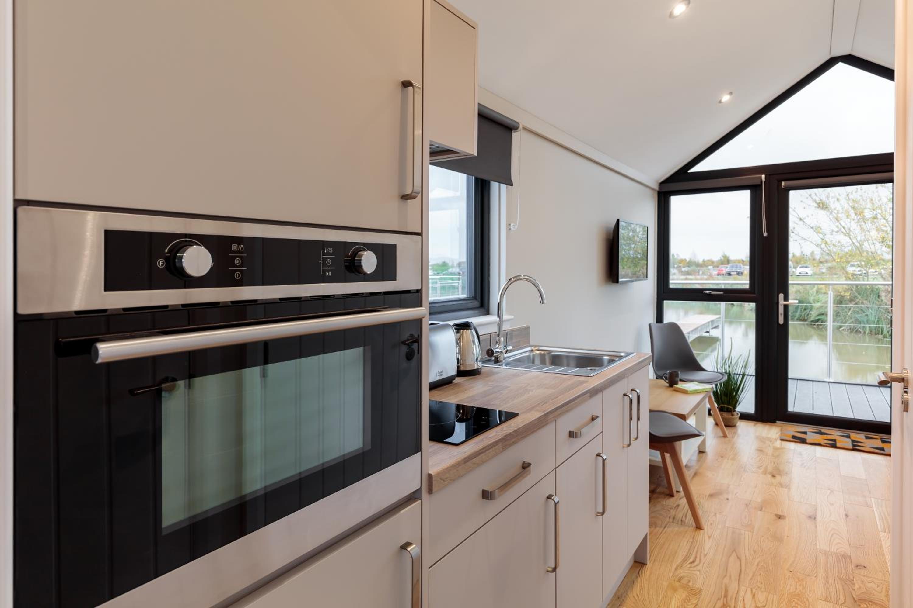 One-Bedroom Apartment - Photo 18