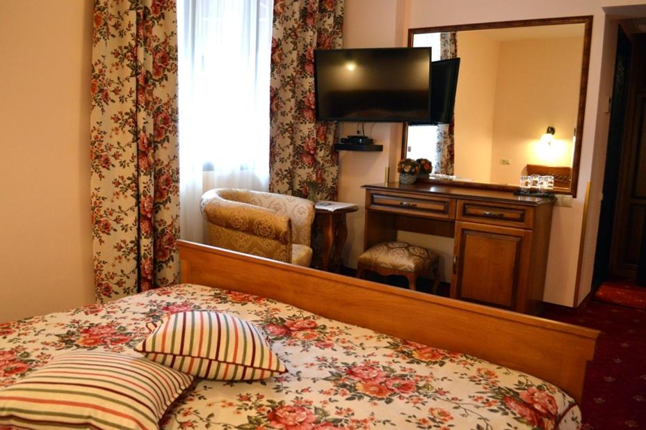 Deluxe Single Room
