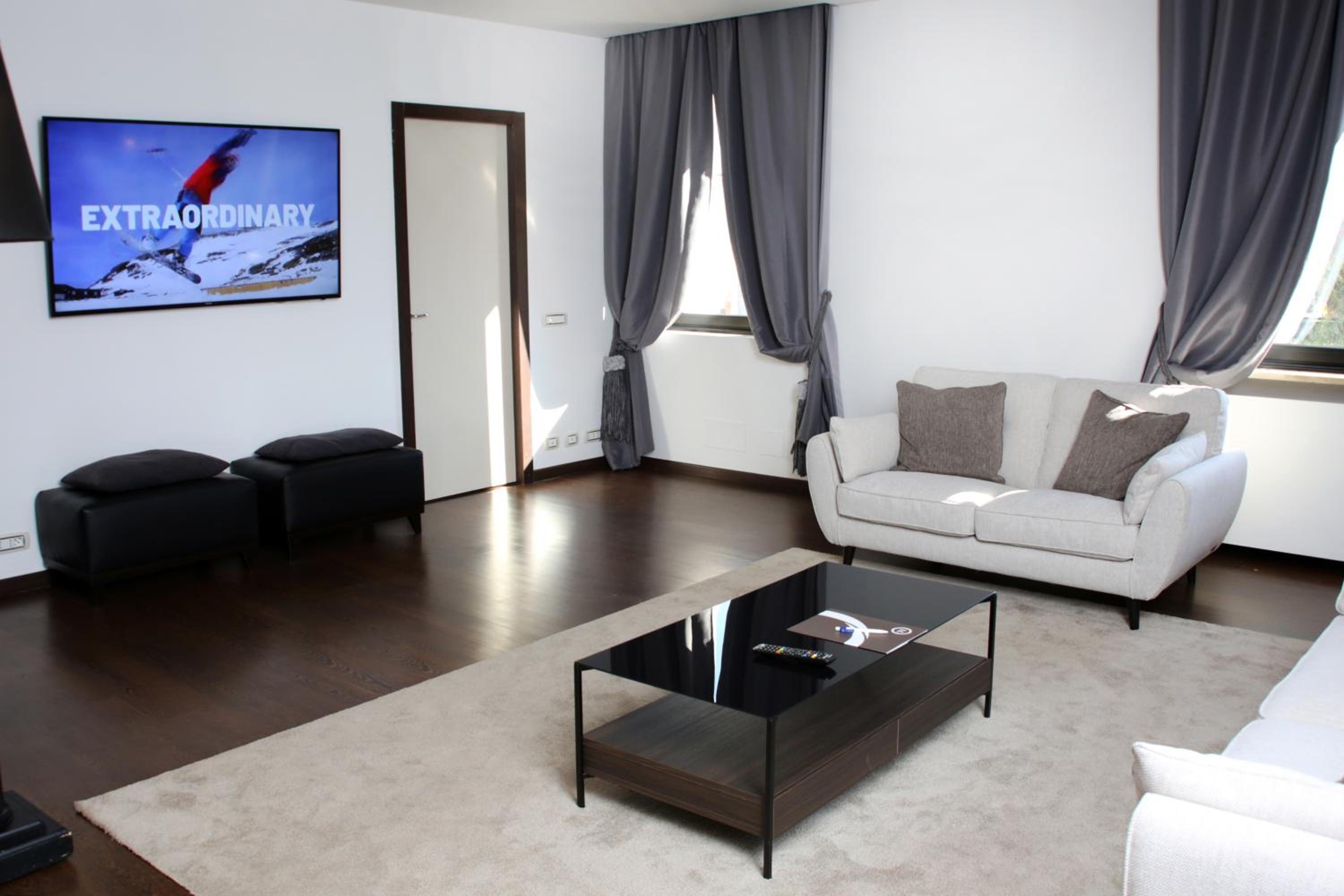 Deluxe King Studio