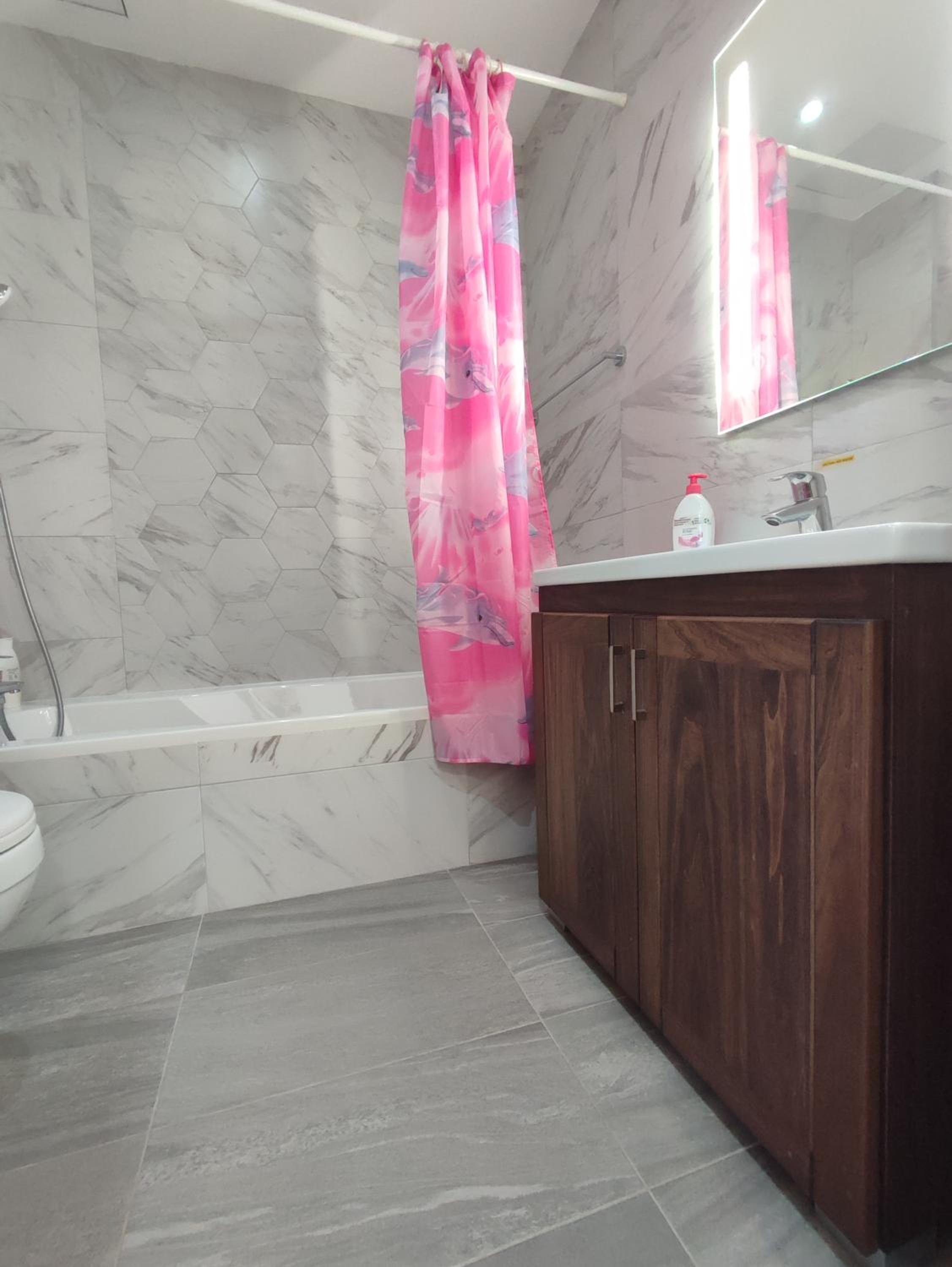 One-Bedroom Apartment - Photo 36