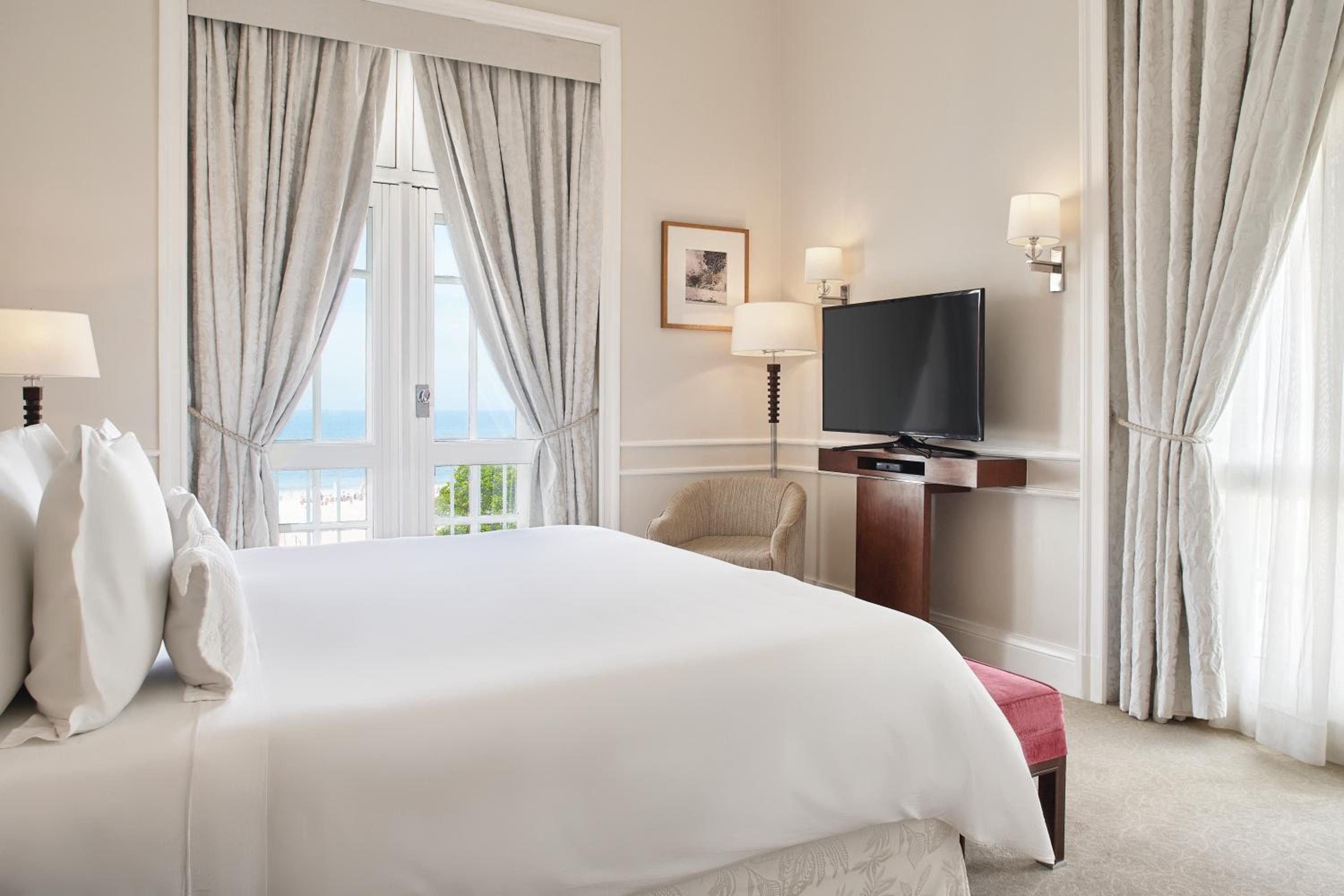 One Bedroom Ocean View Suite