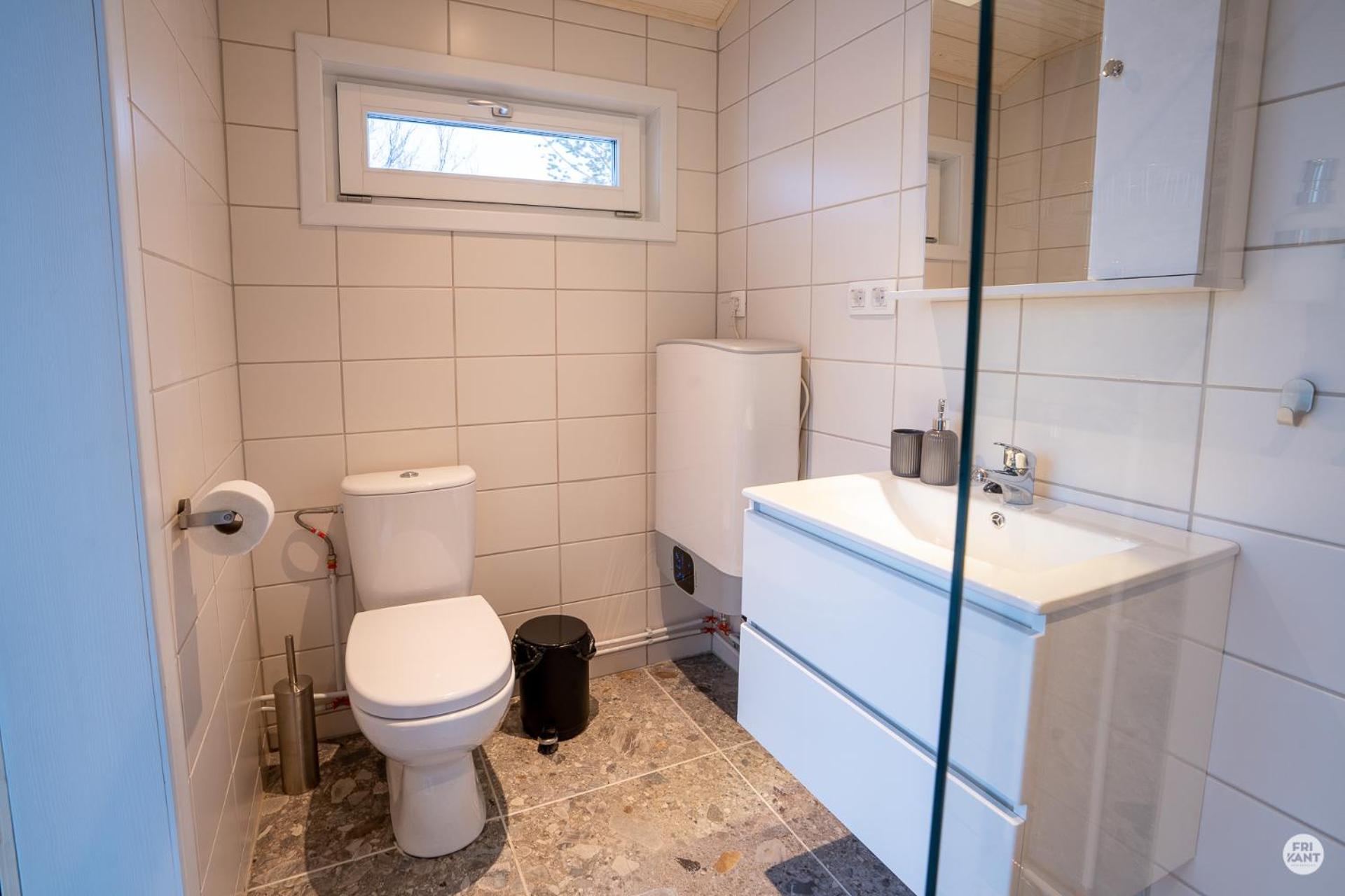 Double Room - Photo 11