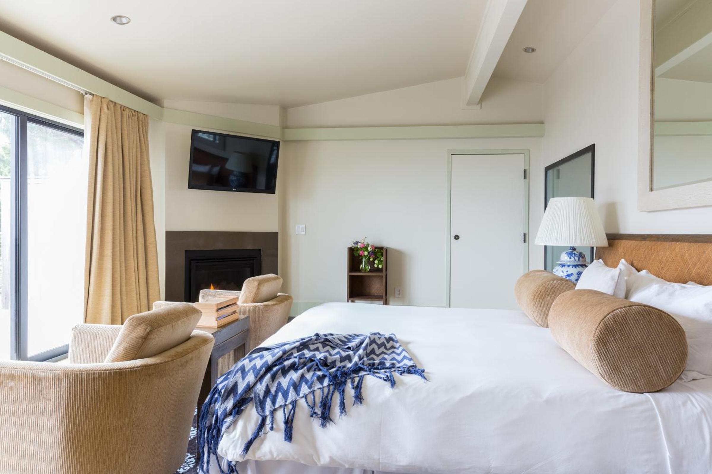 Ocean View King Room with Tub - Photo 2