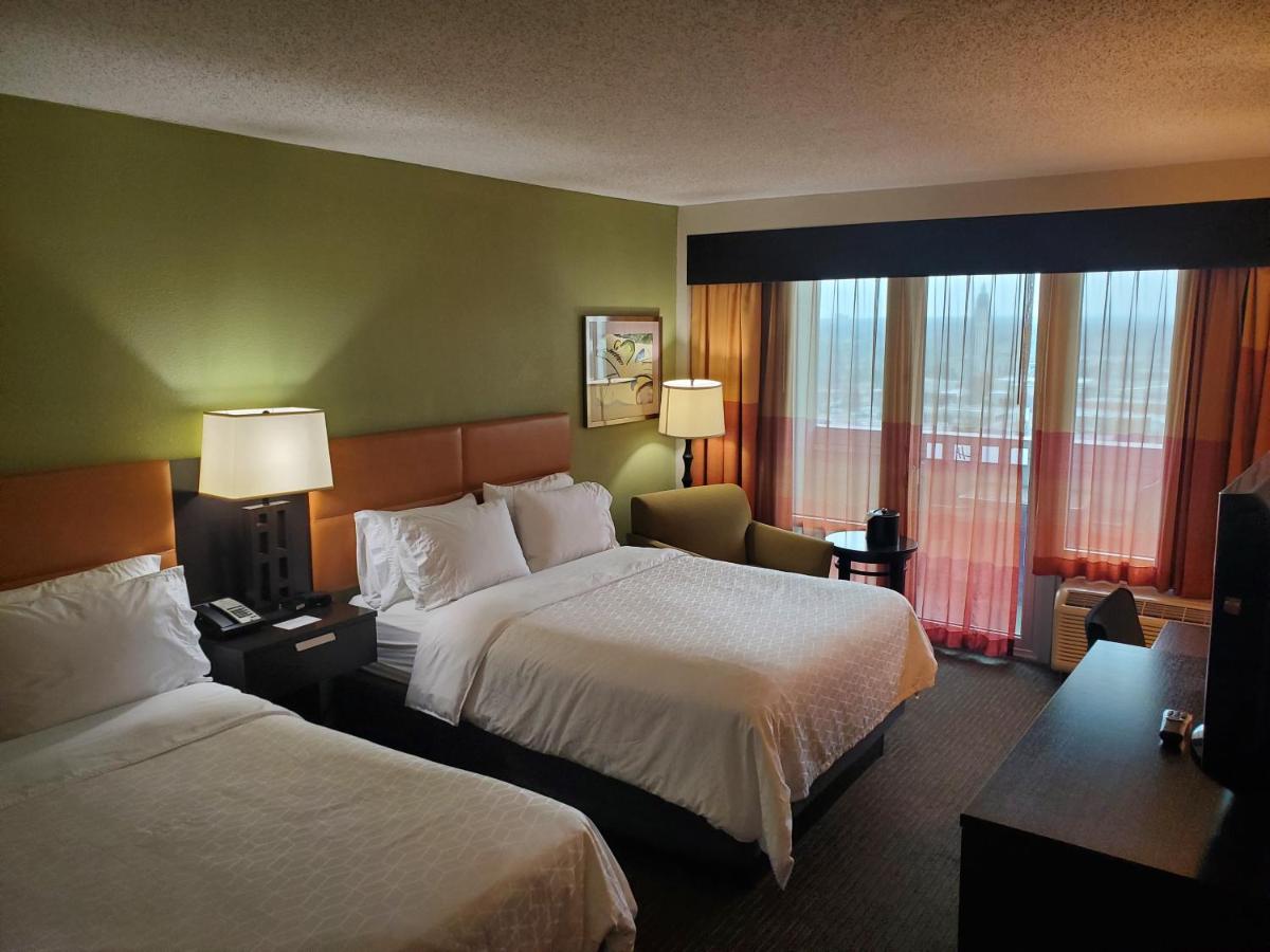 Standard Double Room with Two Double Beds - Non Smoking photo 1
