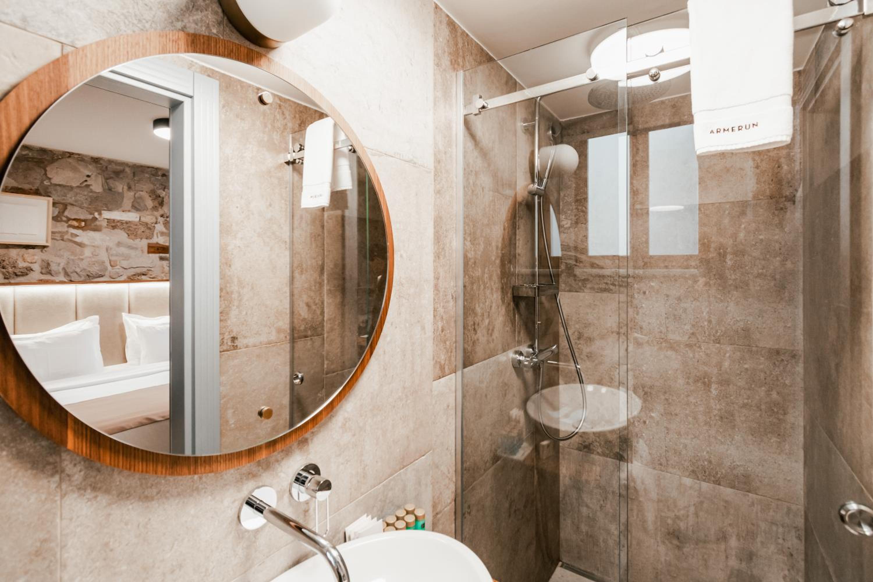 Standard Double or Twin Room with Garden View - Photo 6