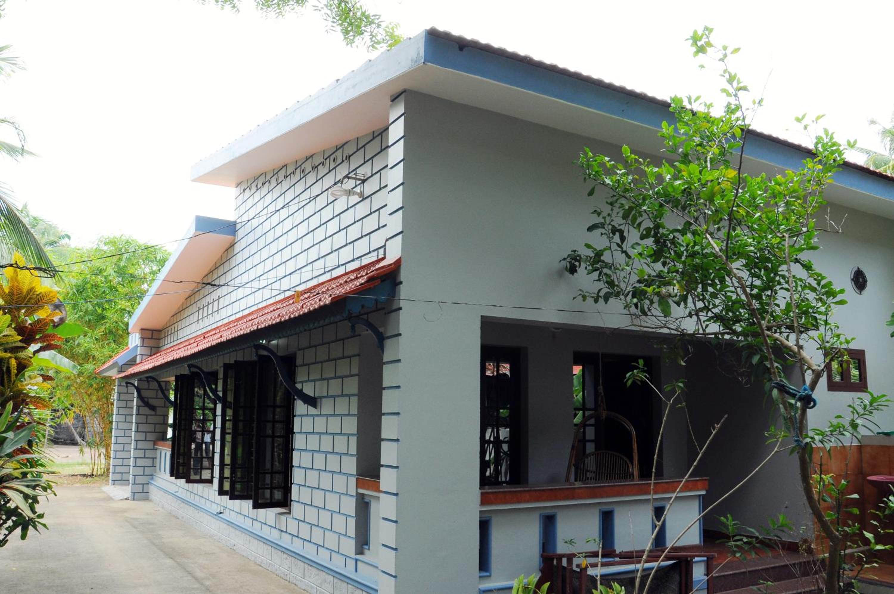 Two-Bedroom House - Photo 30