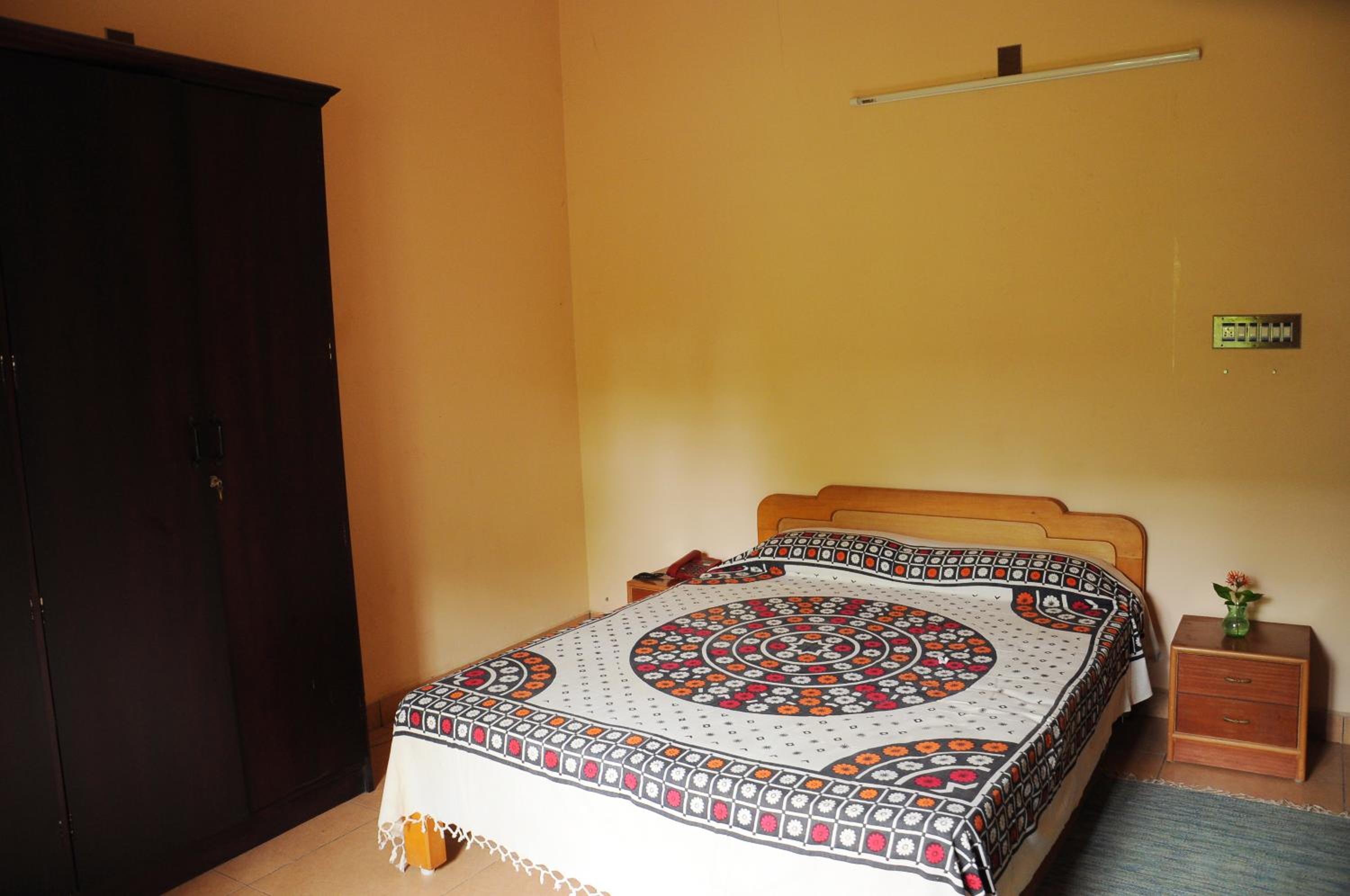 Two-Bedroom House - Photo 24