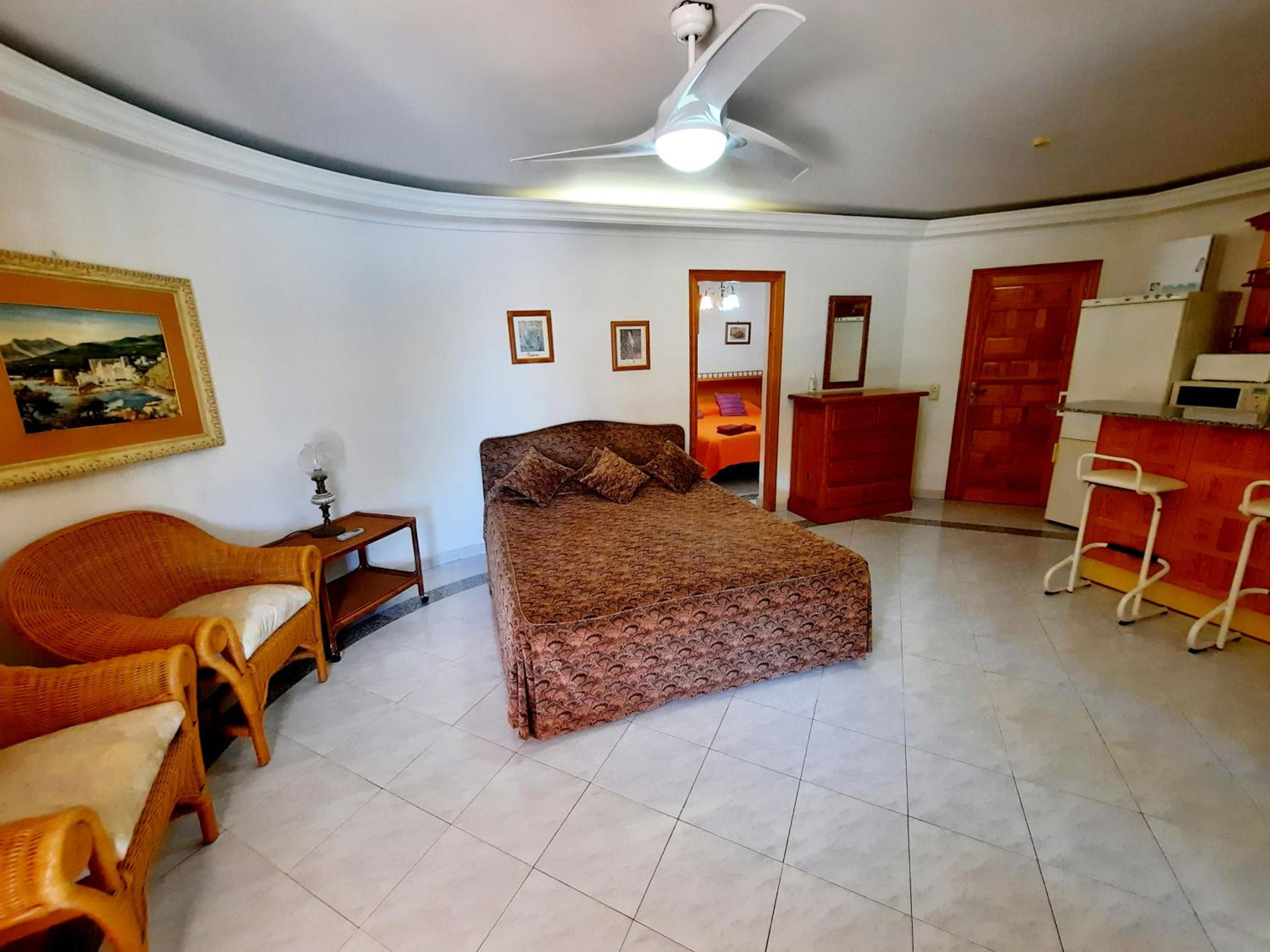 Apartamento con vista a la piscina