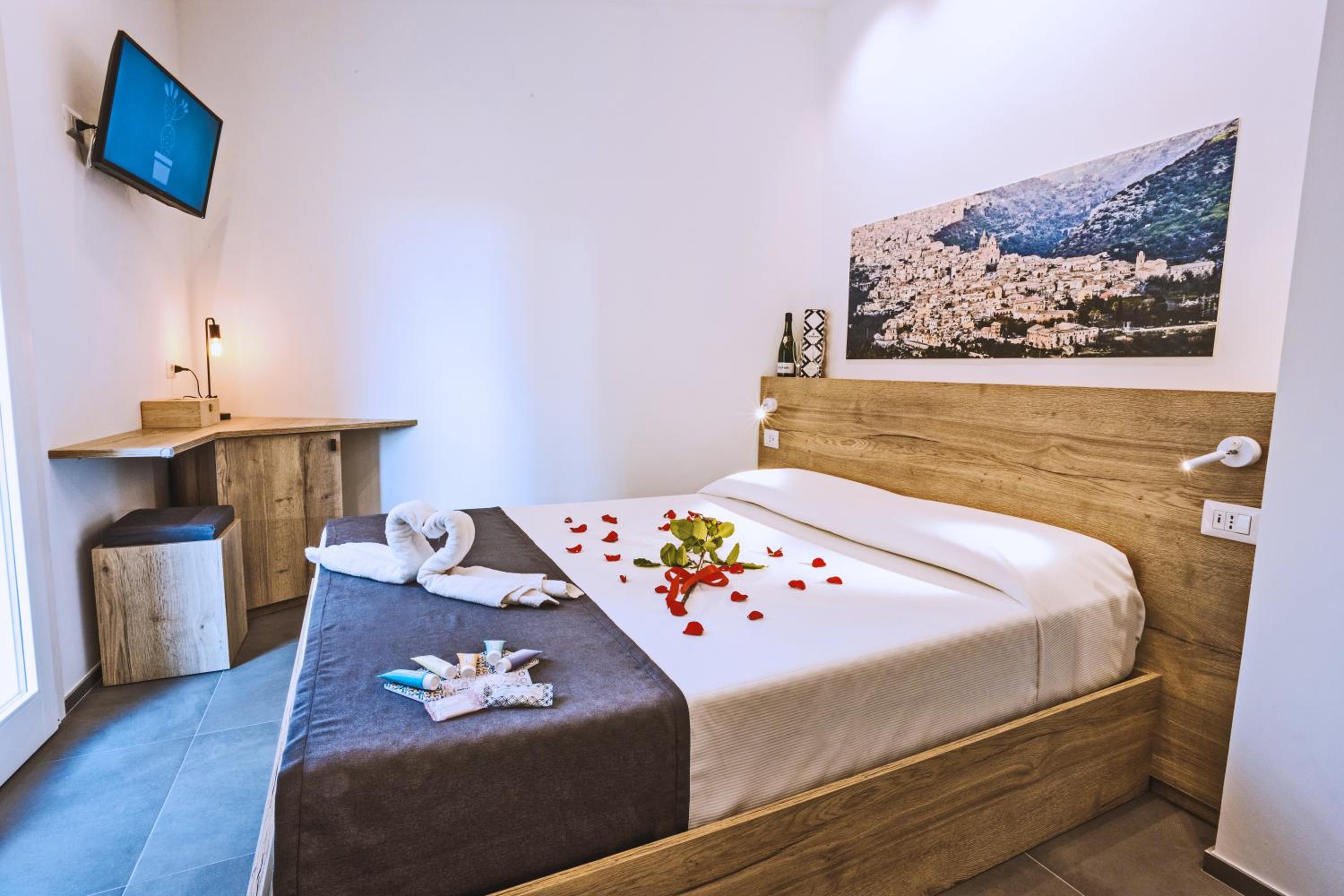 Superior Double Room - Photo 3