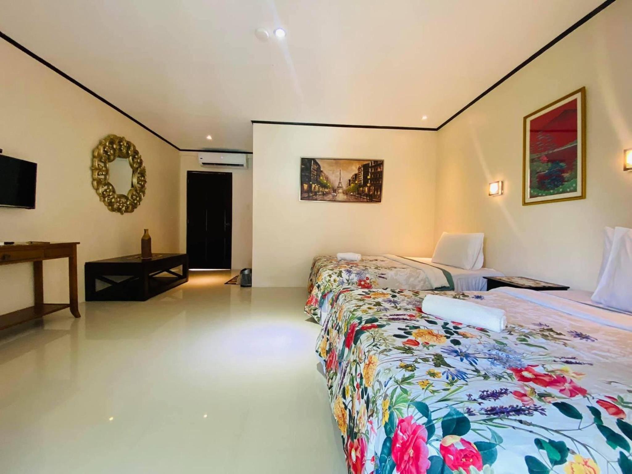 Deluxe Twin Room with Sea View - Photo 16