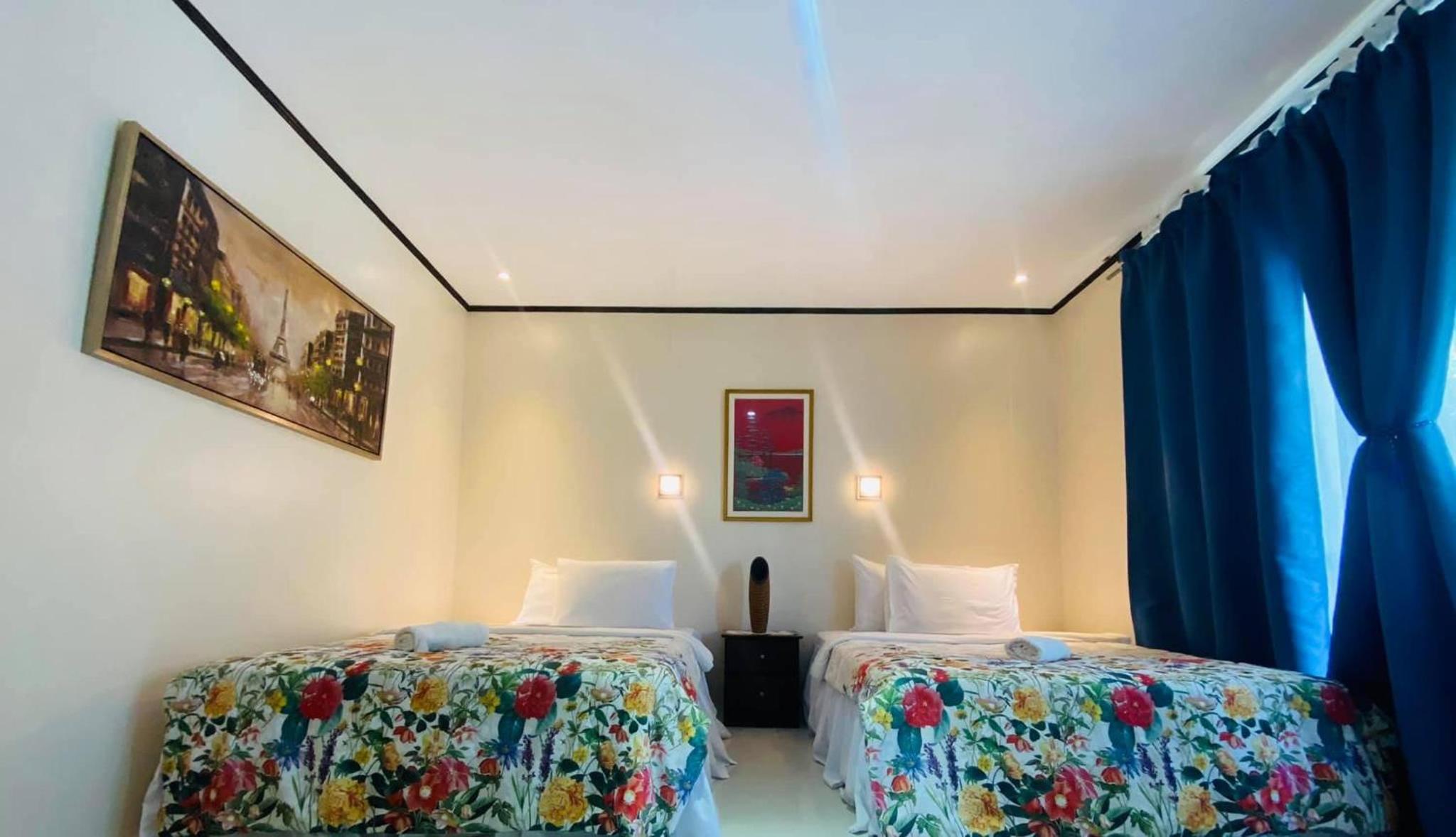 Deluxe Twin Room with Sea View - Photo 3
