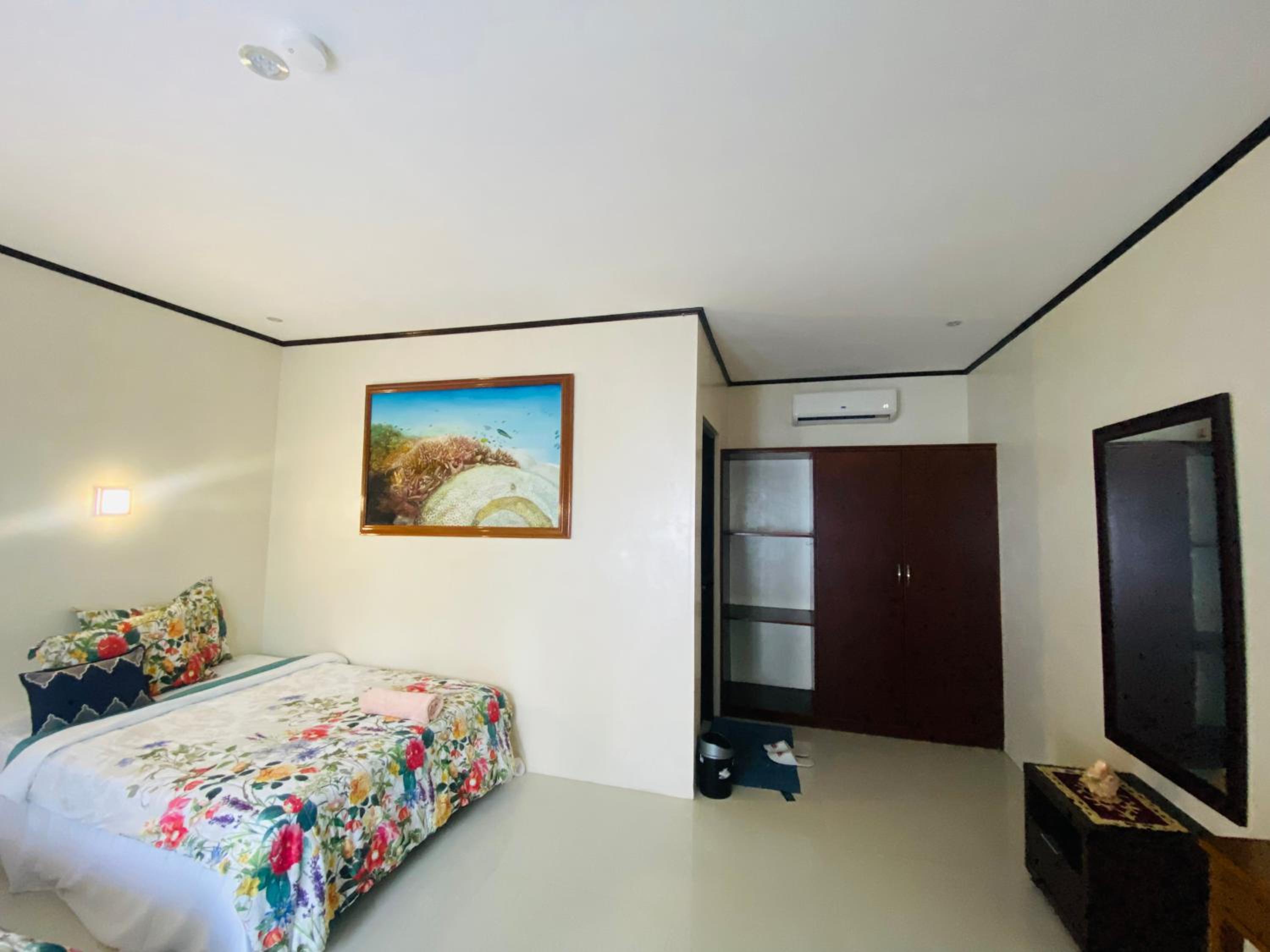 Deluxe Twin Room with Sea View - Photo 5
