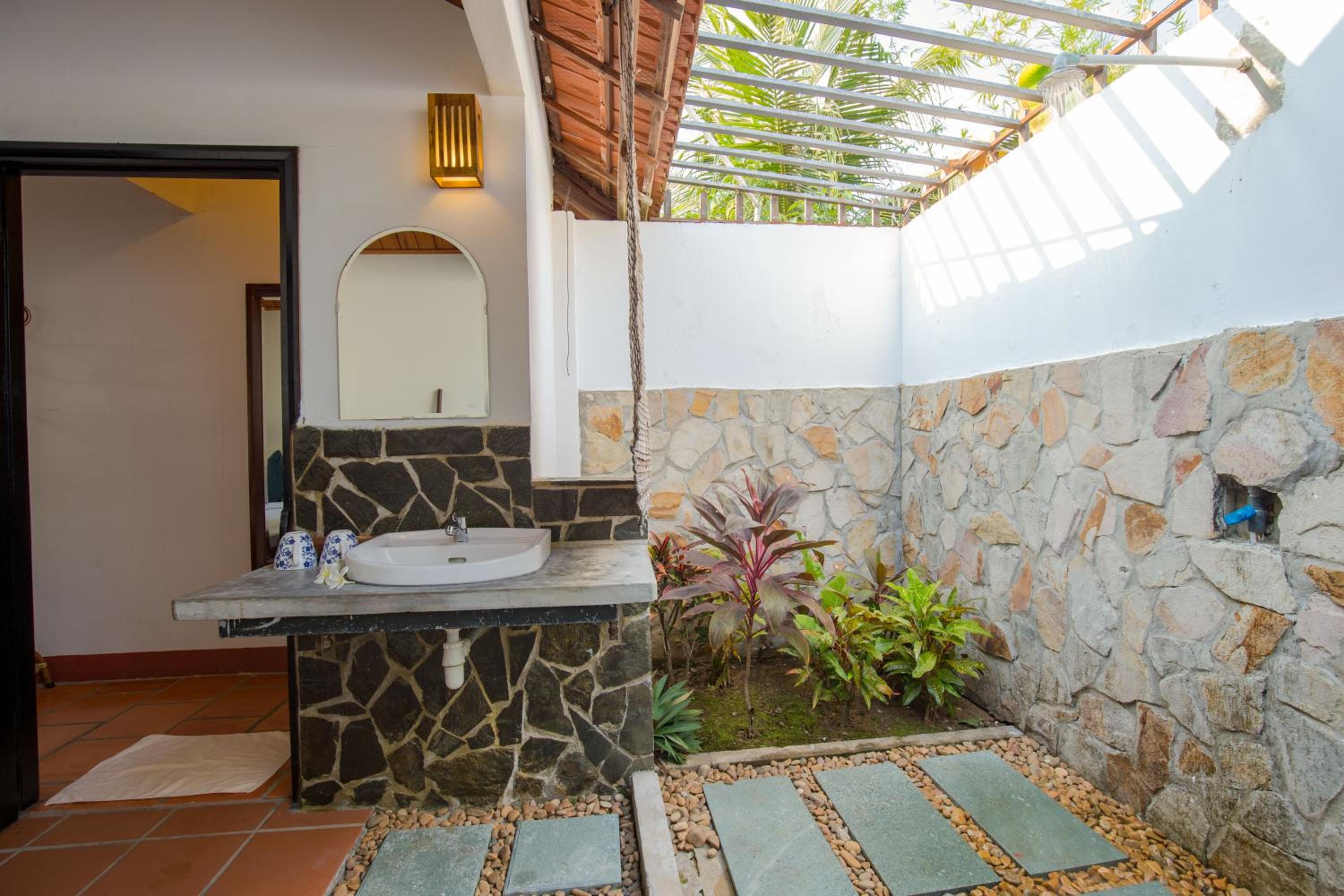 Bungalow with Sea View thumbnail 6