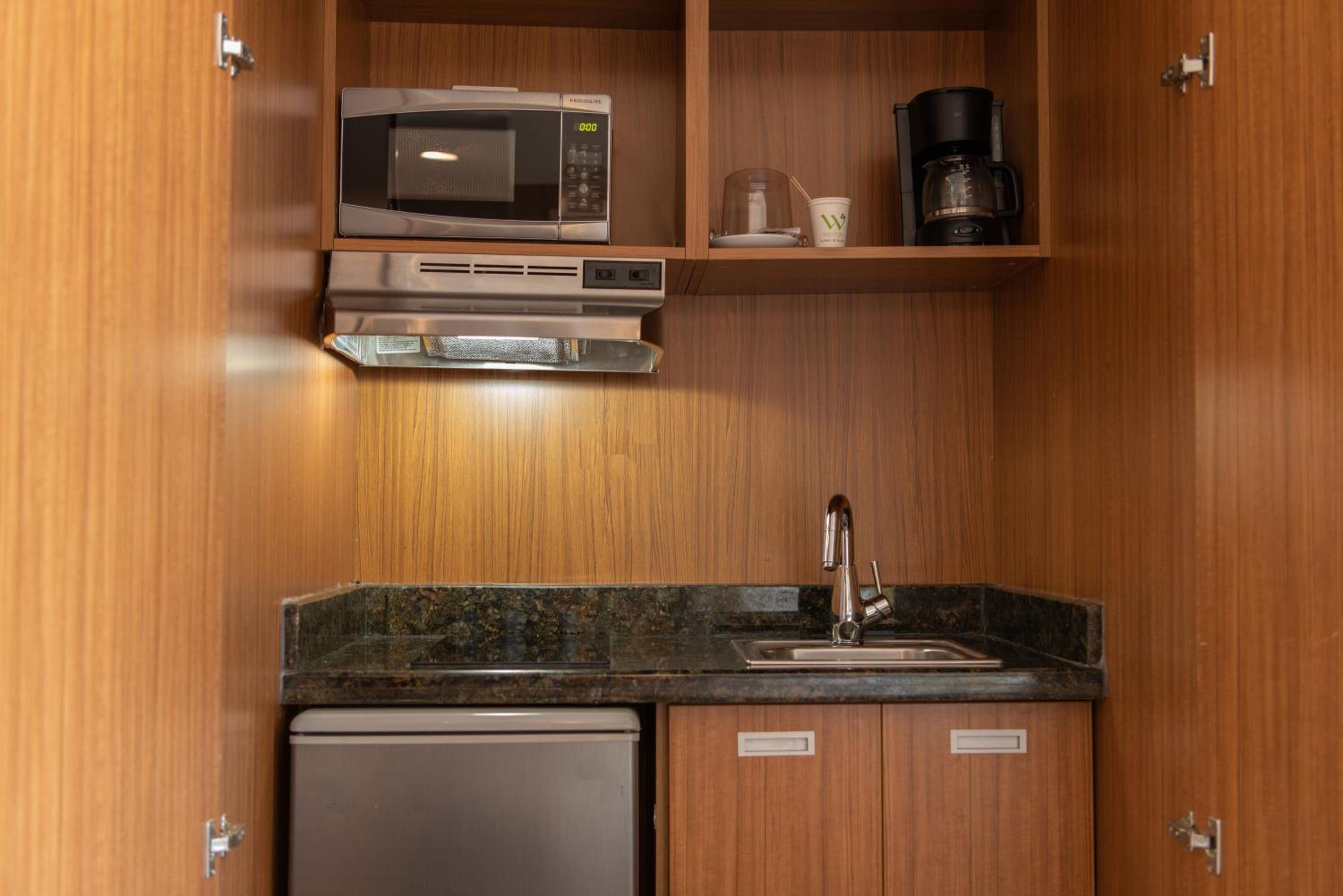 Superior King Room - Free Wifi
