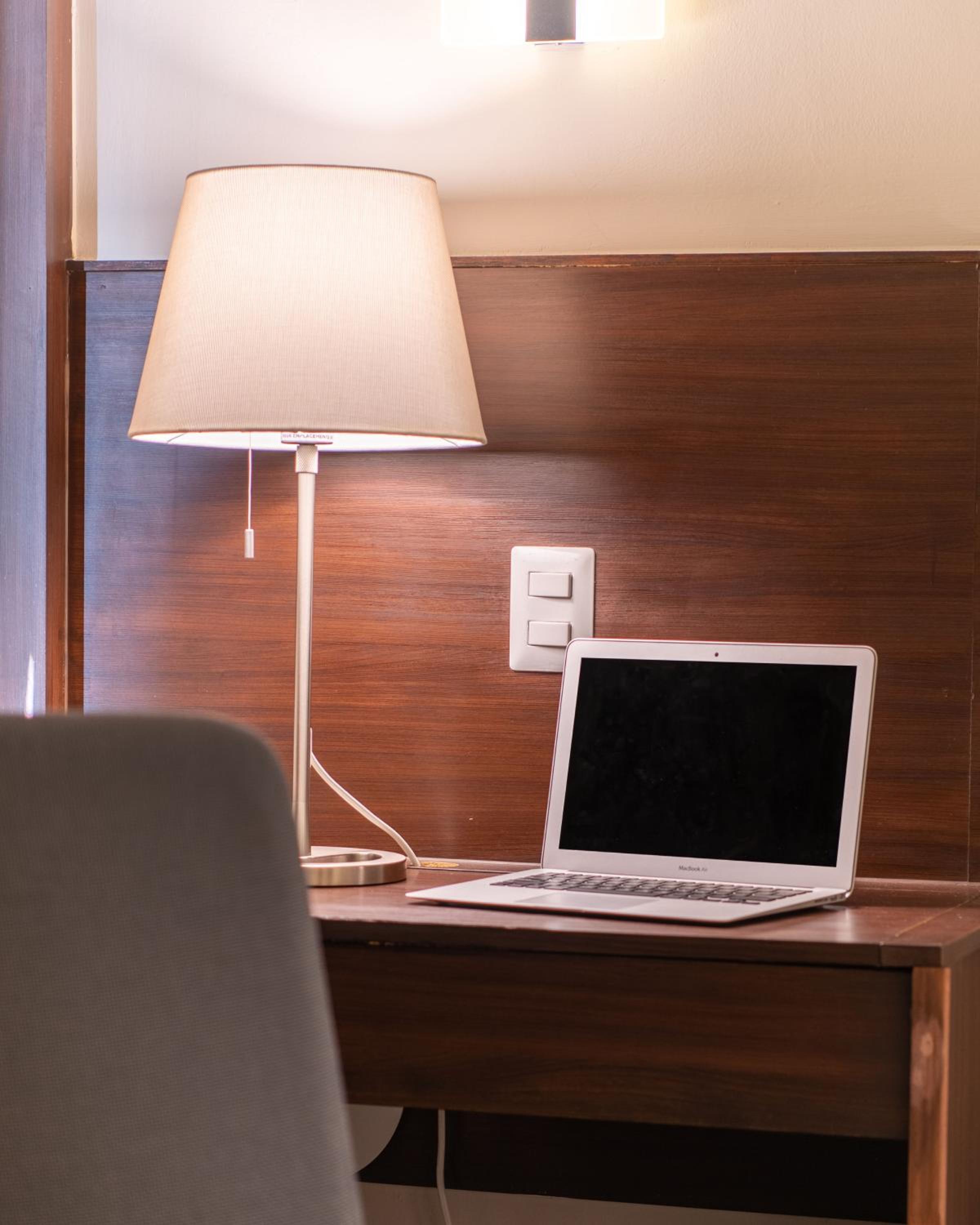 Superior Queen Room - Free Wifi