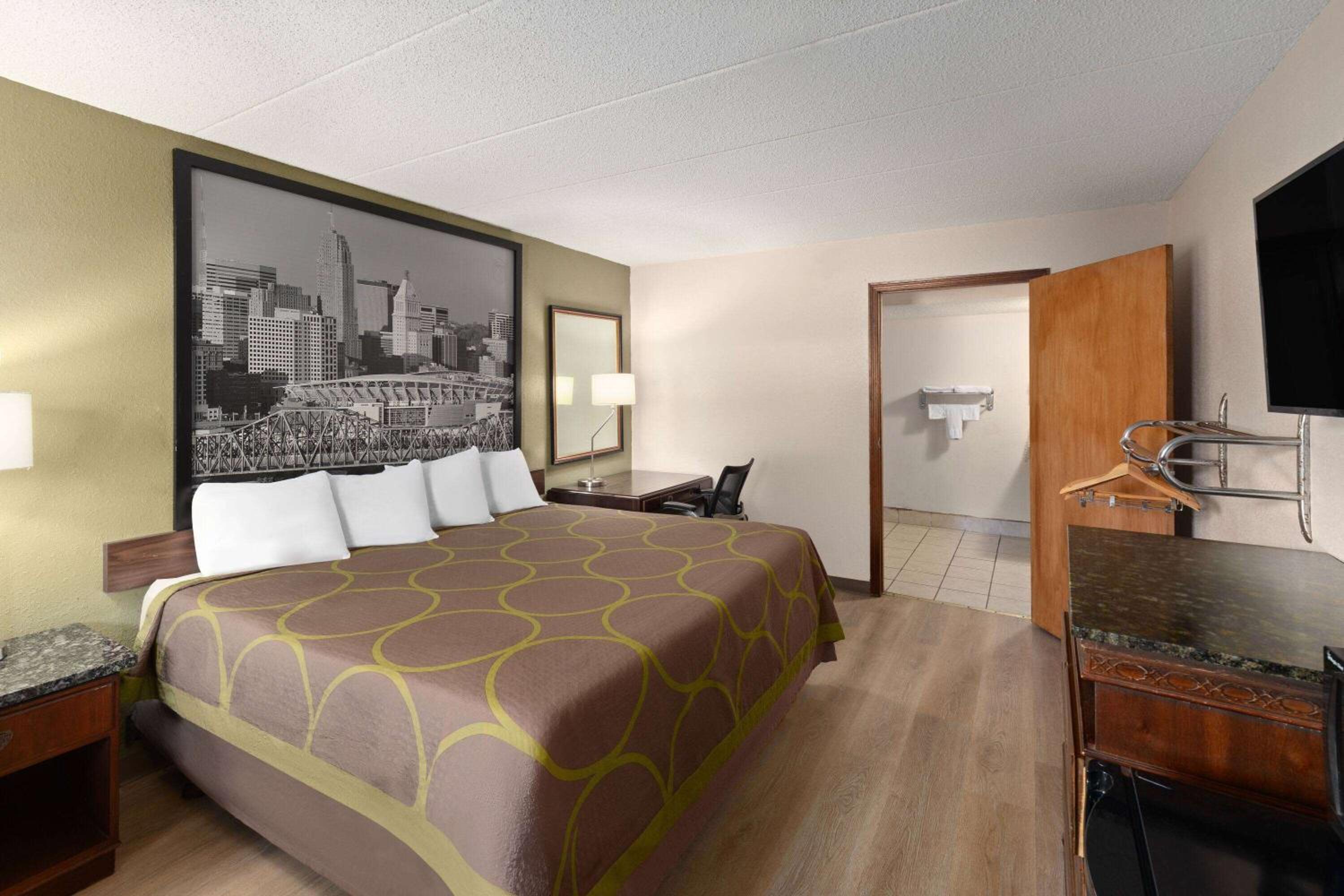 King Room - Disability Access - Non-Smoking