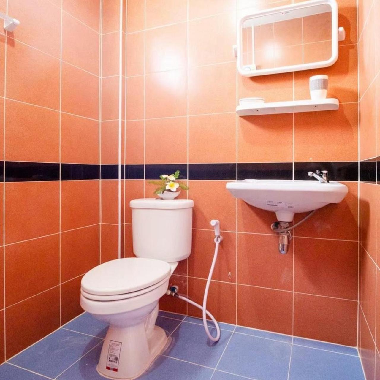 Standard Double Room - Photo 7