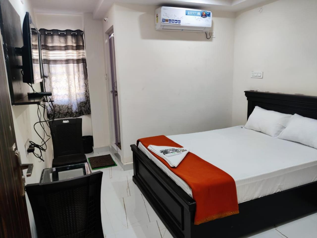 Economy Double Room - Photo 3