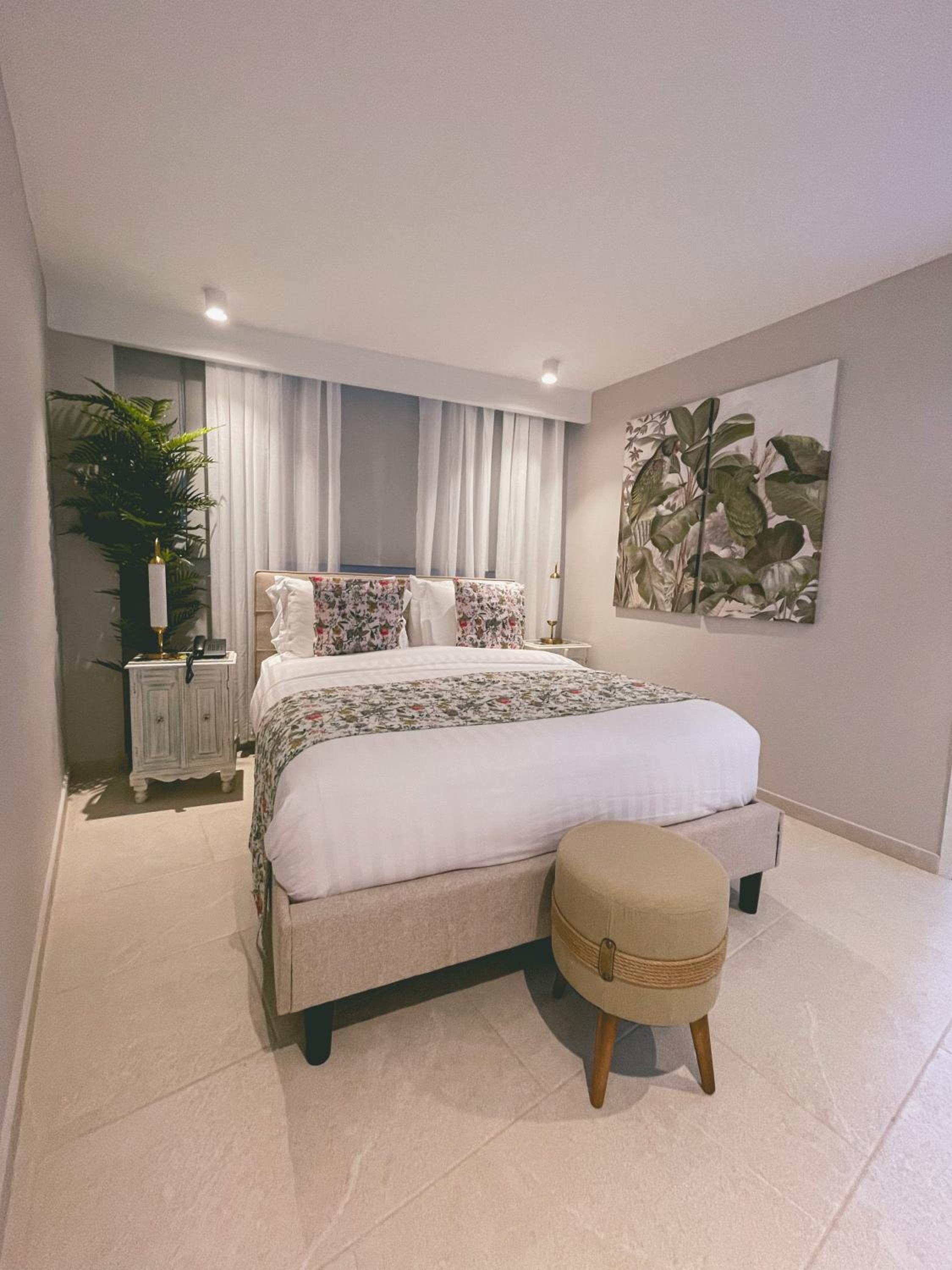 Deluxe King Room photo 1