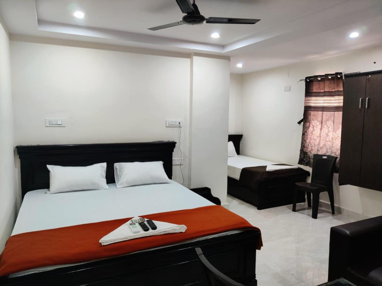Economy Triple Room - Photo 1