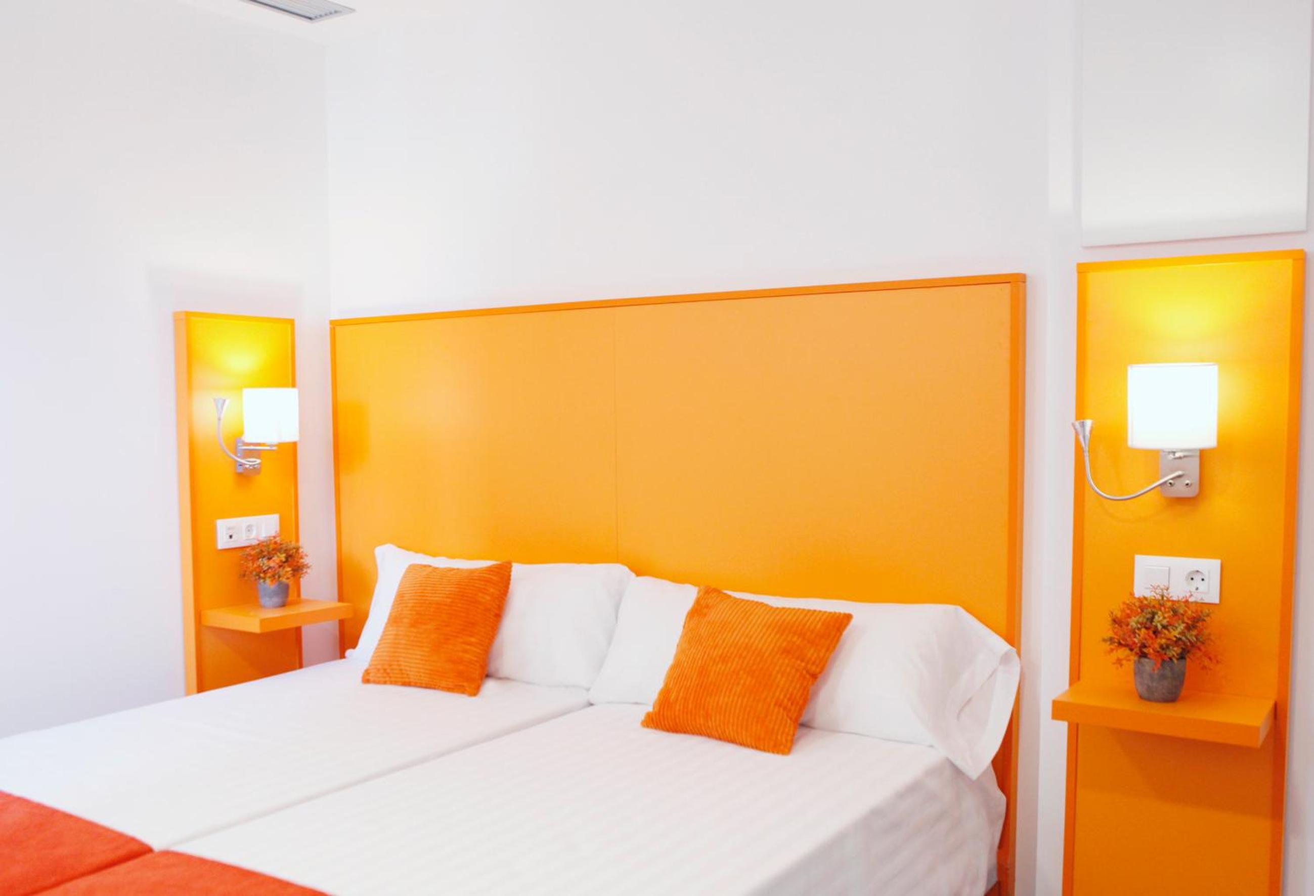 Twin Room - Photo 4
